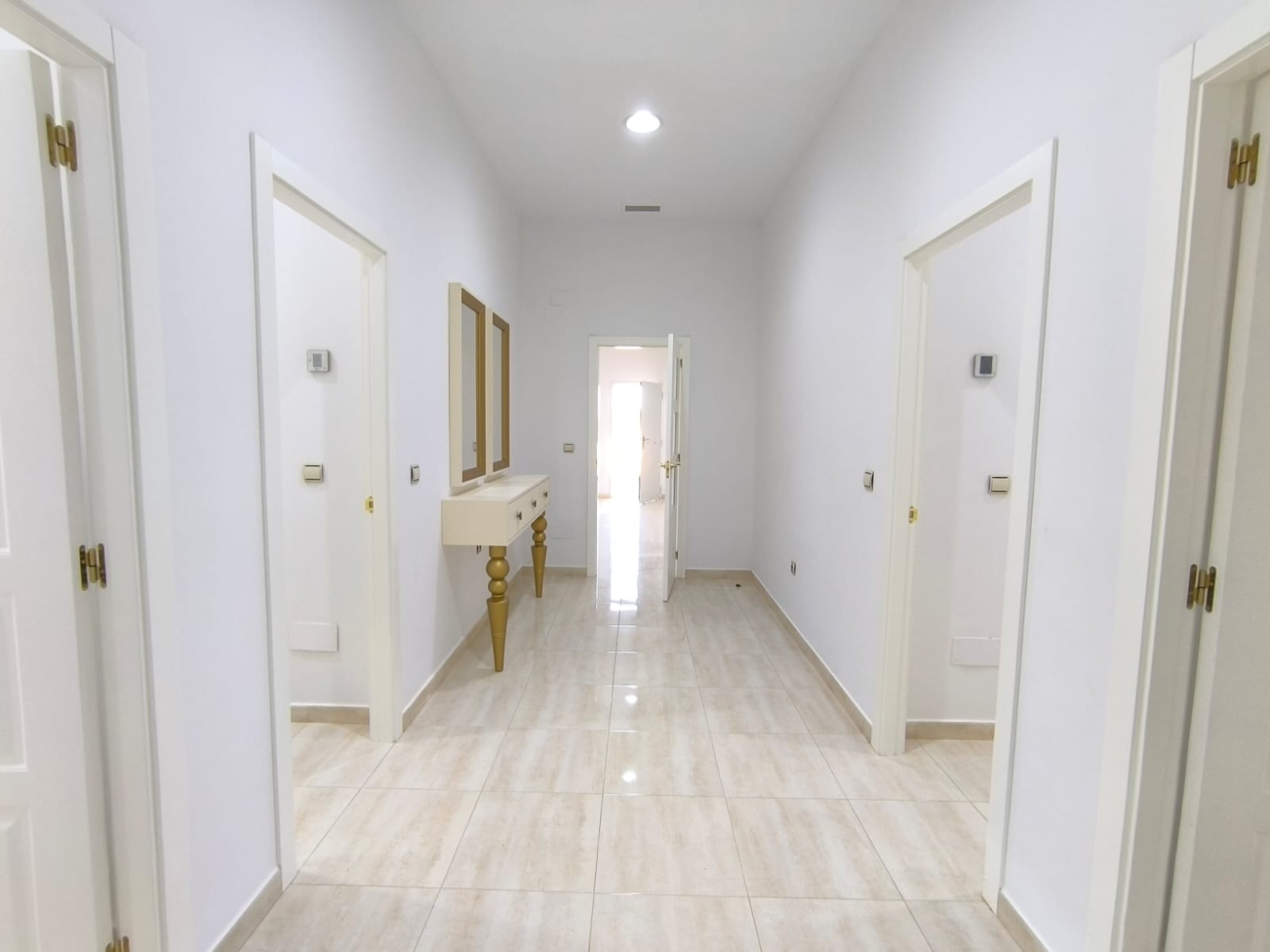 Dining area in villa for sale in Pinoso