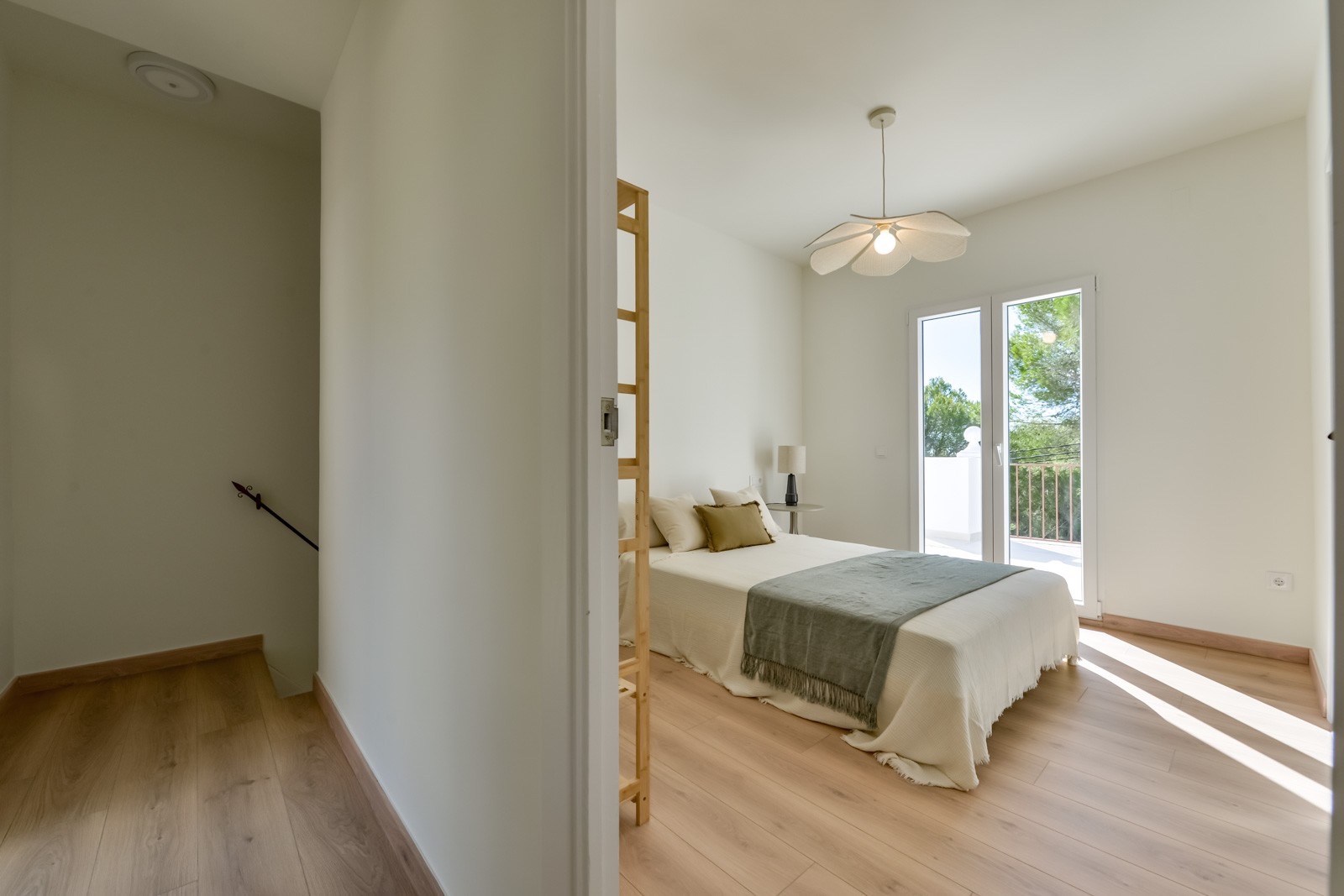 Bedroom in villa for sale in Altea