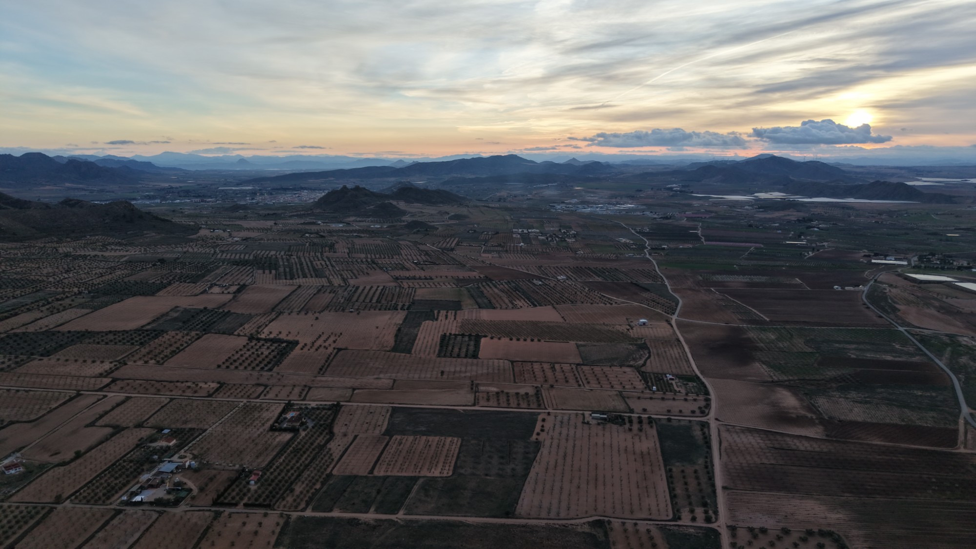Dining area in land for sale in Jumilla