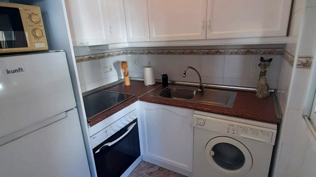 Bedroom in apartment for sale in Torrevieja