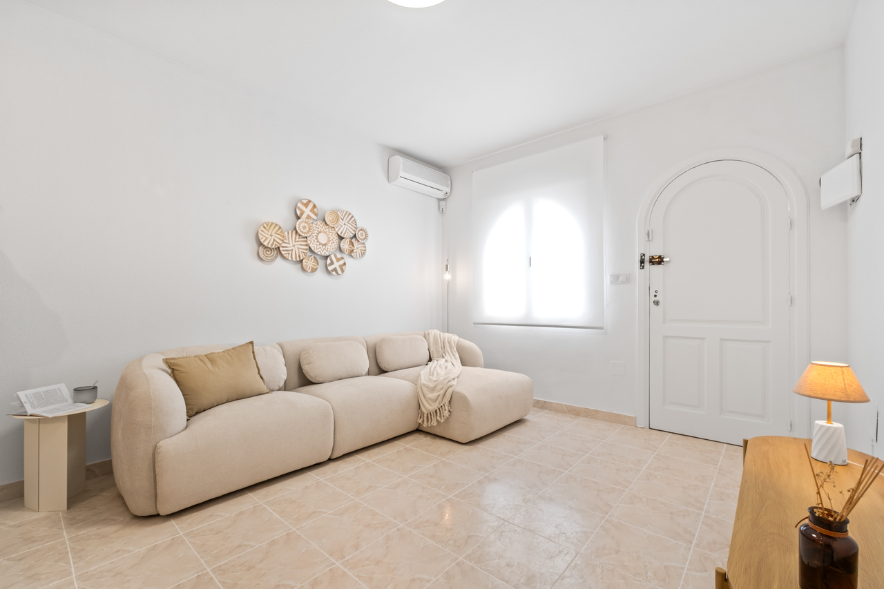 This stunning fully renovated 2-bedroom, 1
