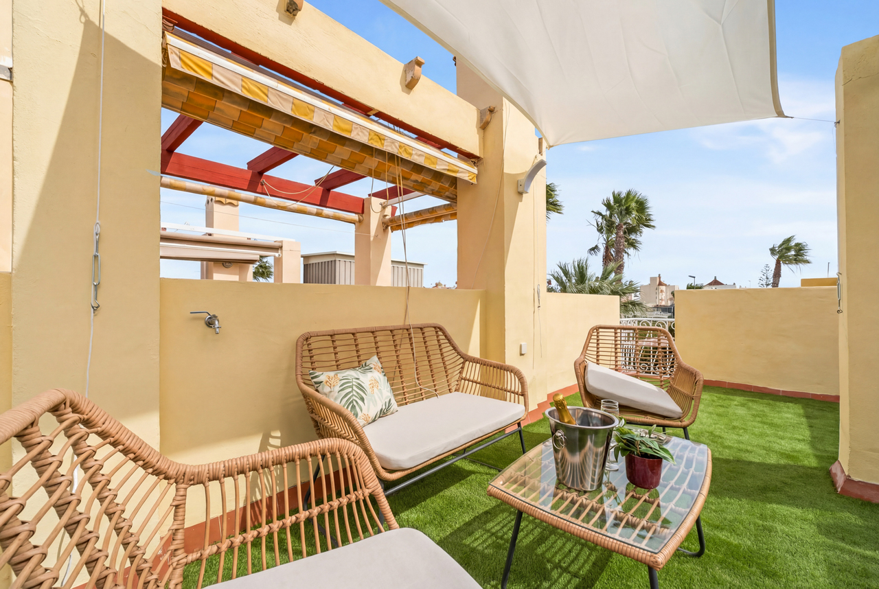 Exterior view in terraced for sale in Playa Flamenca