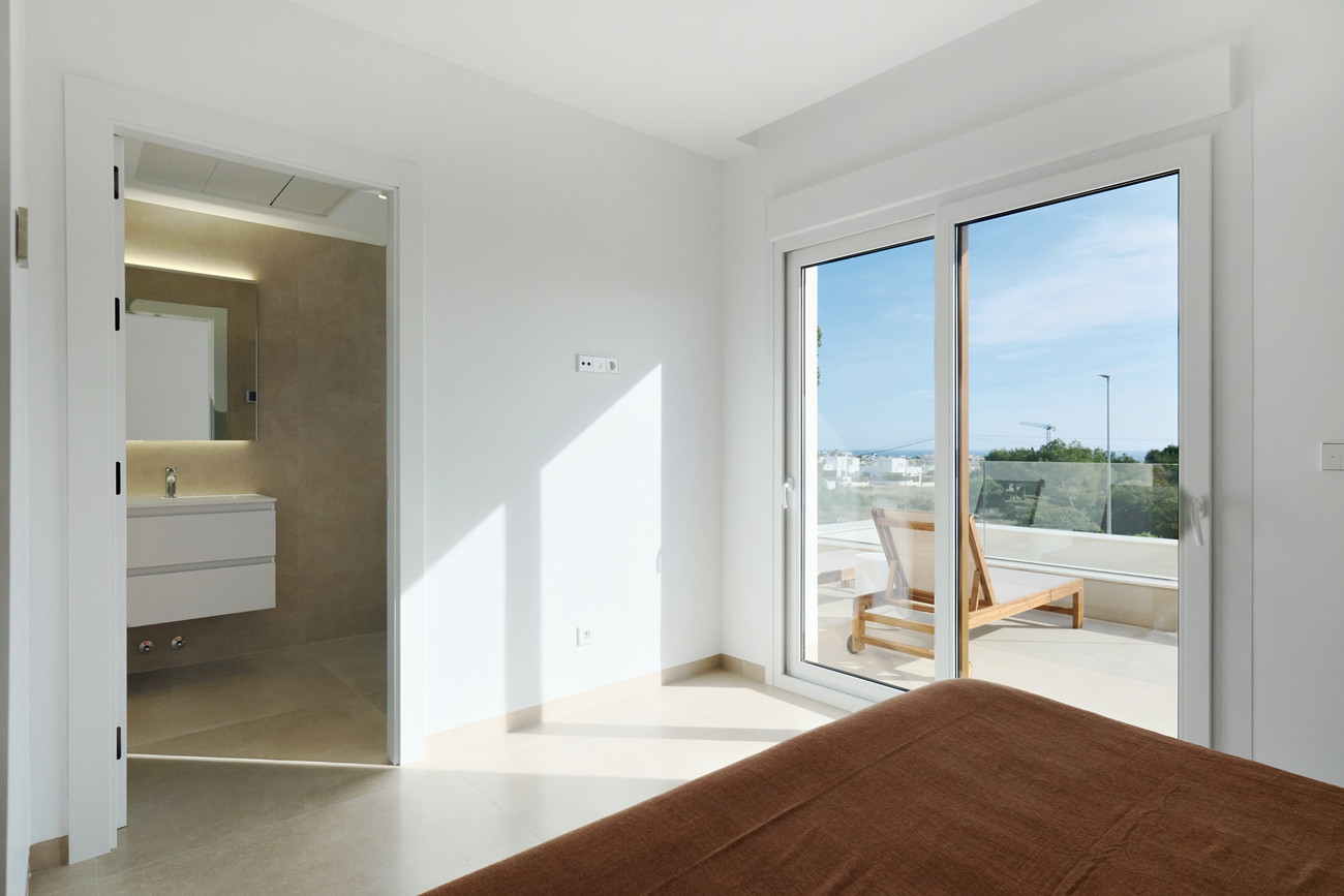 Kitchen in villa for sale in Orihuela Costa