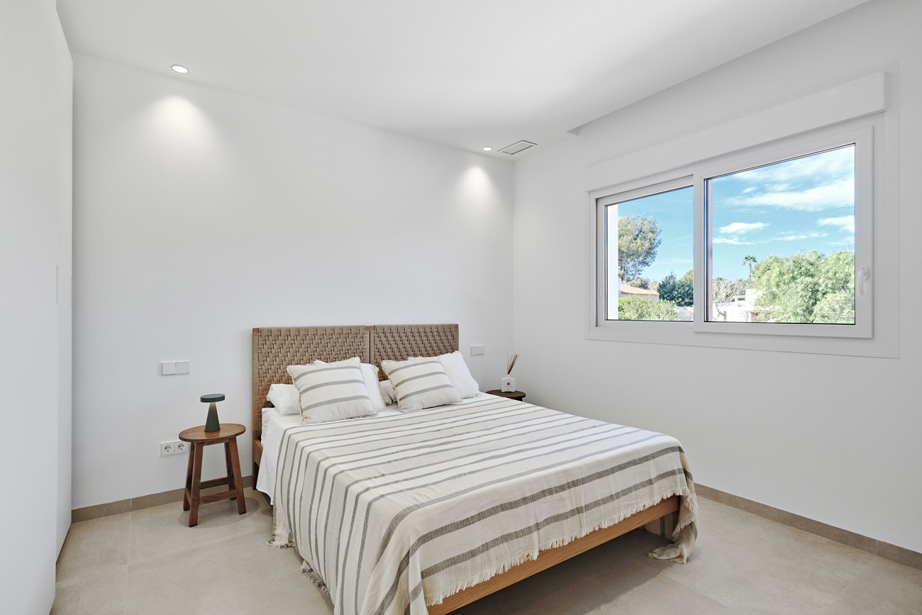 Pool area in villa for sale in Orihuela Costa