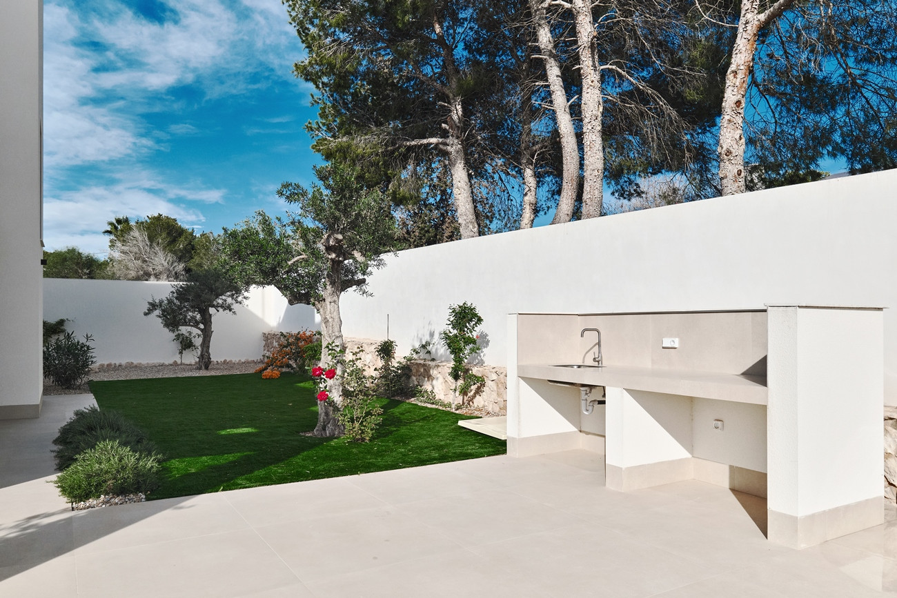 Bedroom in villa for sale in Orihuela Costa