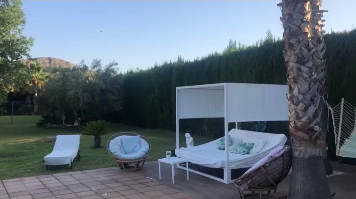 Exterior view in villa for sale in Elda