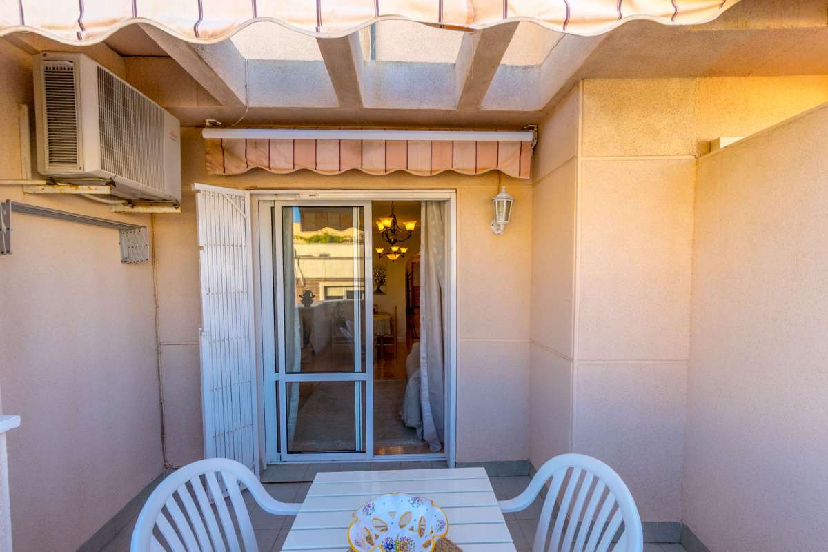 Garden in apartment for sale in Torrevieja