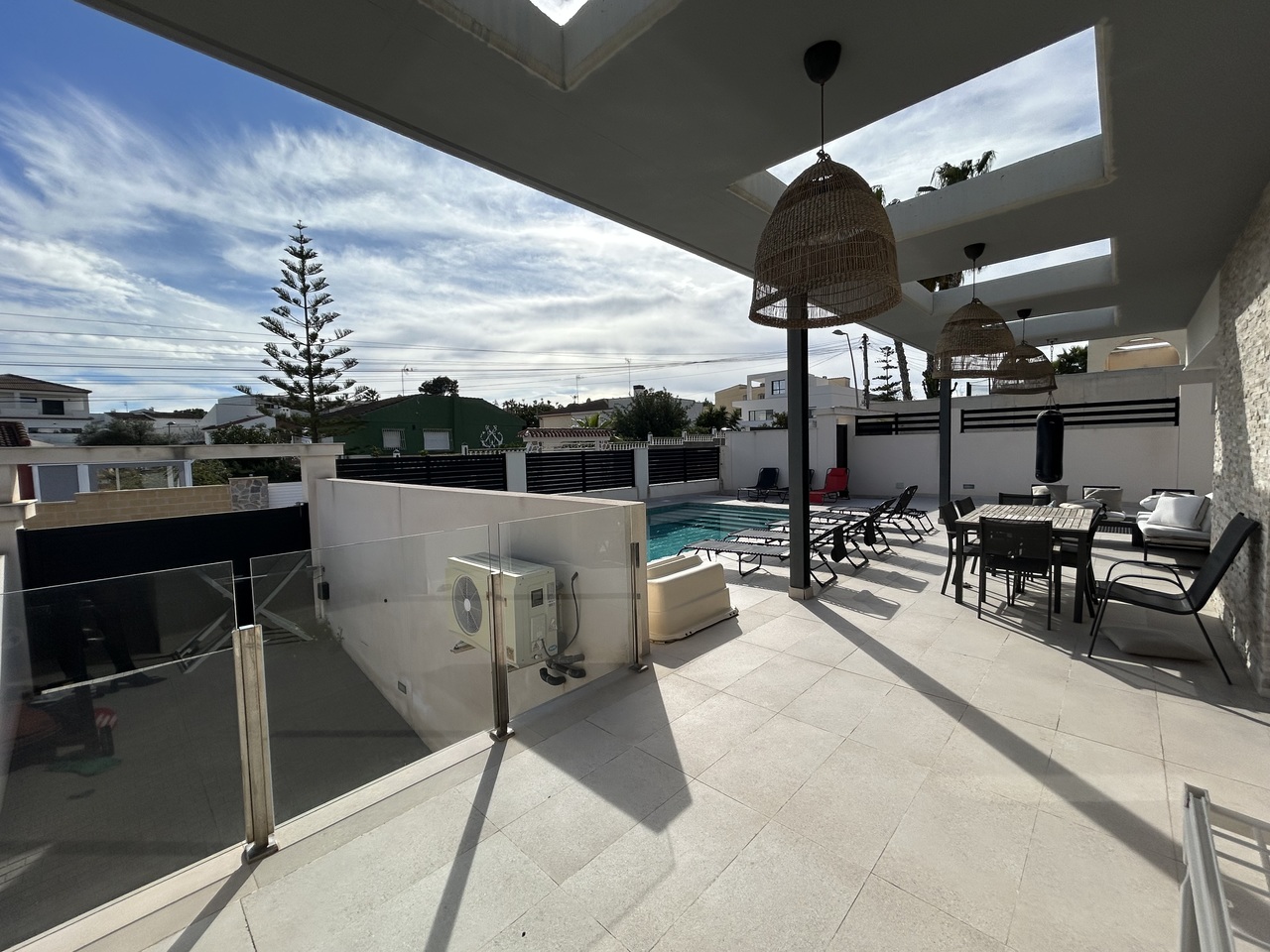 Dining area in villa for sale in Los Balcones