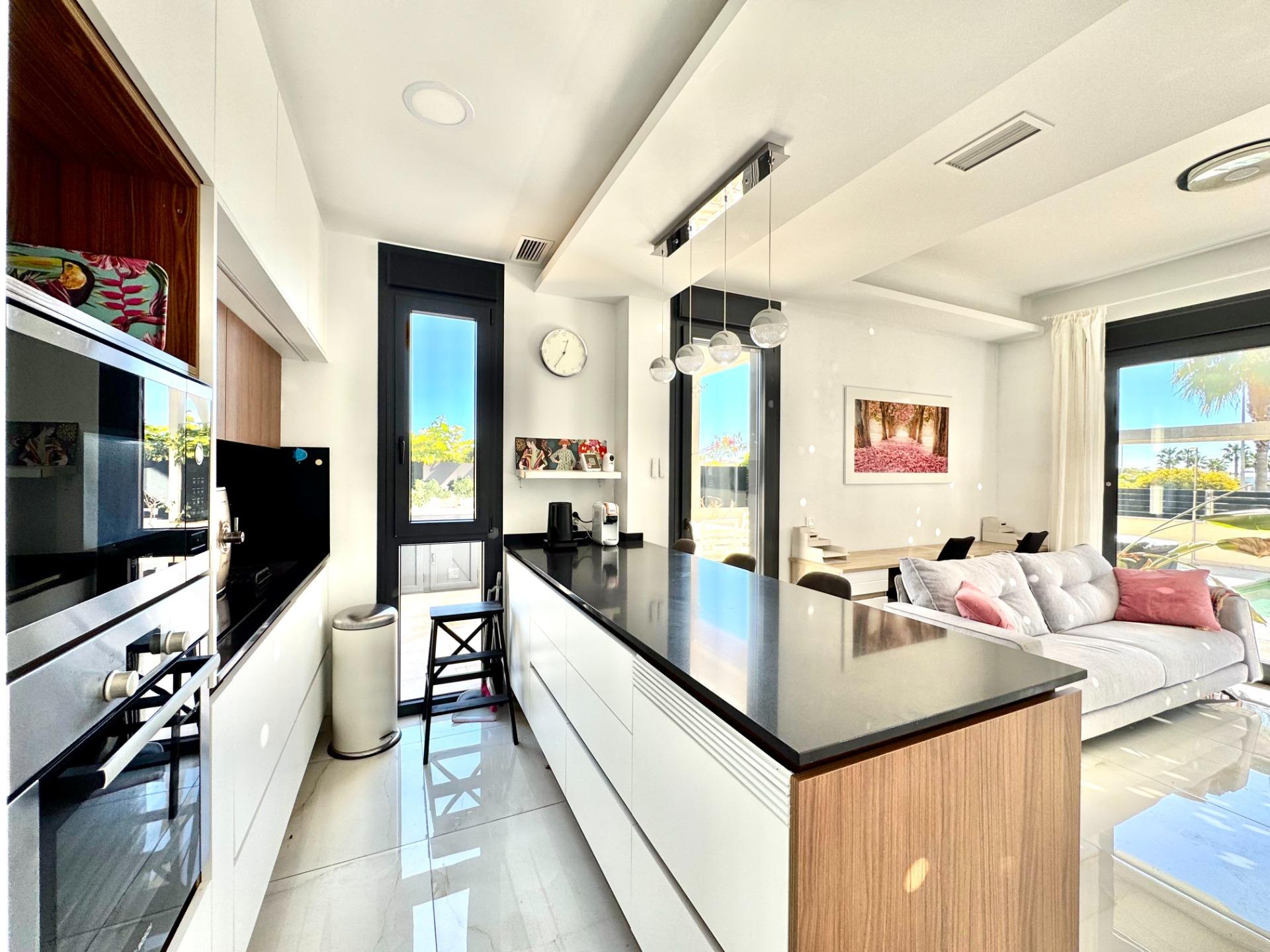 Dining area in villa for sale in Orihuela Costa
