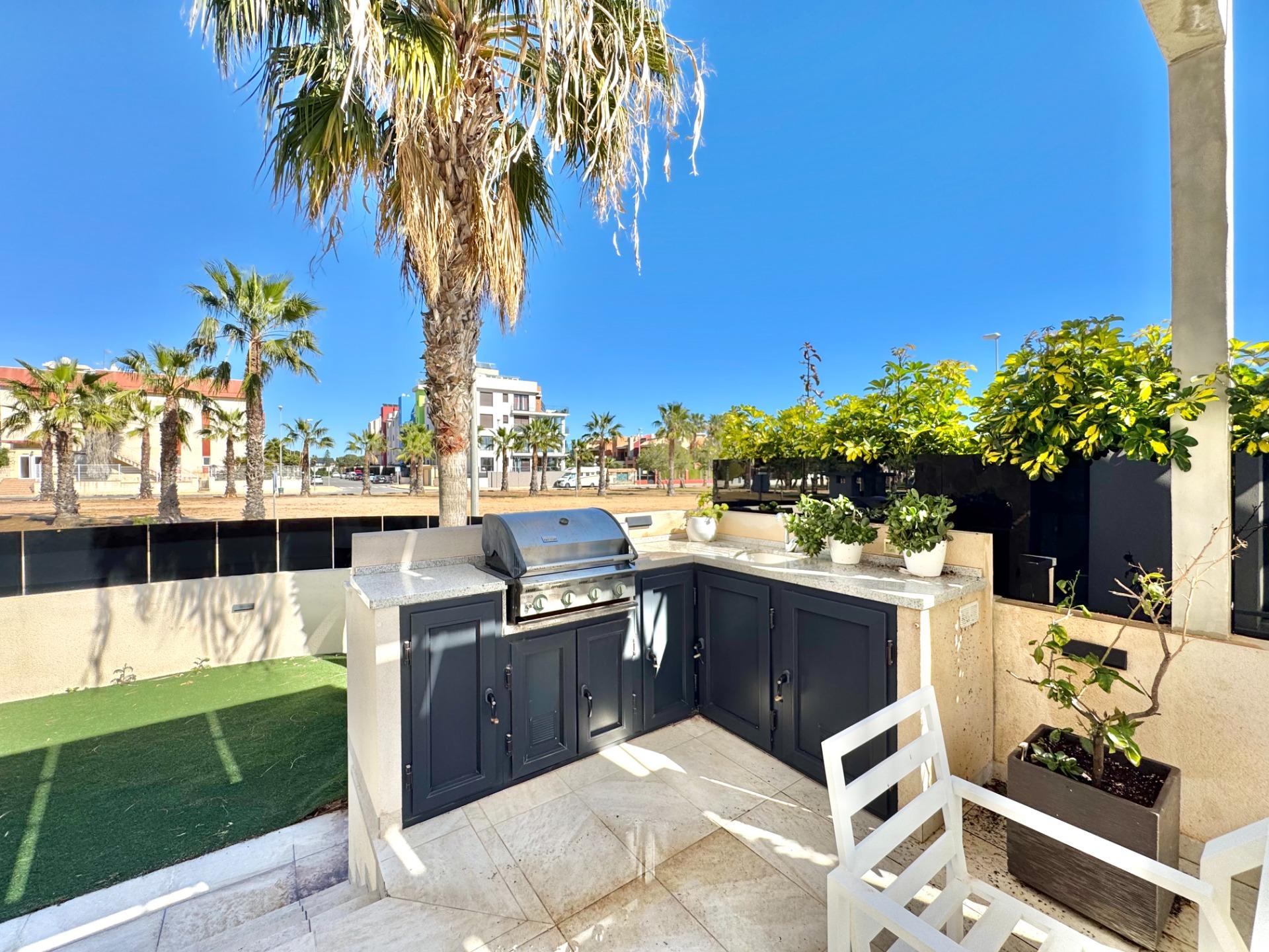 Dining area in villa for sale in Orihuela Costa