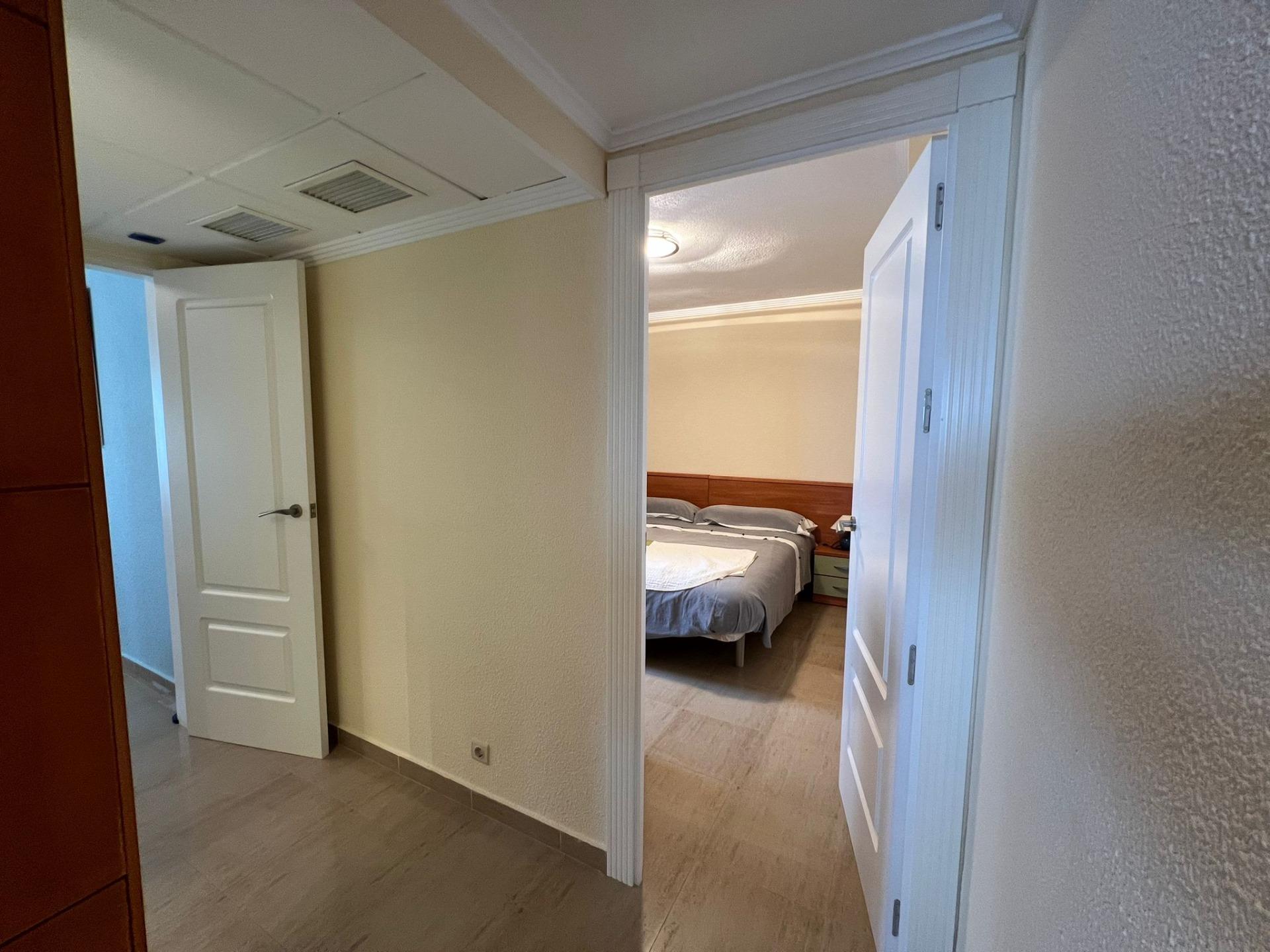 Master bedroom in apartment for sale in Benidorm