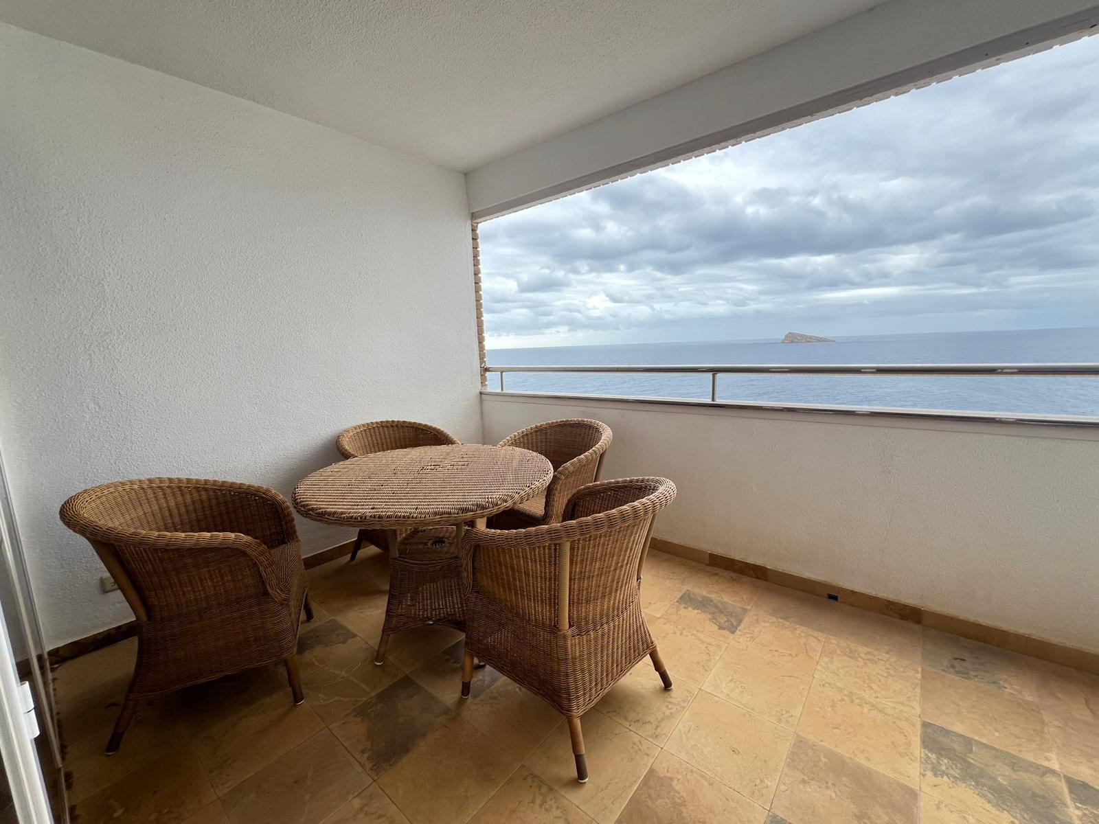 Bedroom in apartment for sale in Benidorm