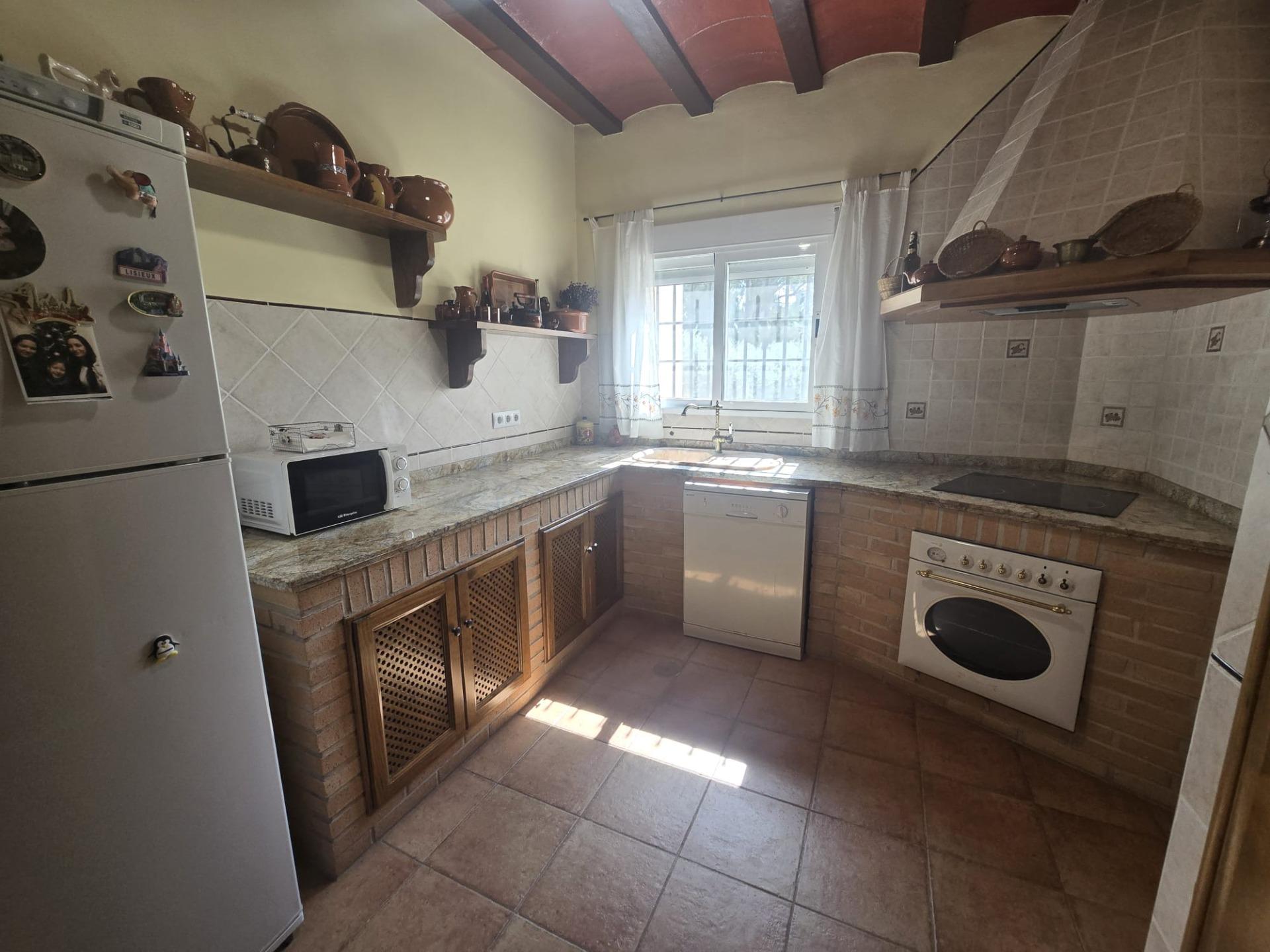 Dining area in villa for sale in Murcia