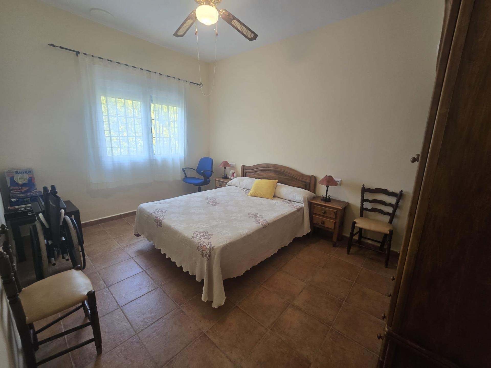 Master bedroom in villa for sale in Murcia