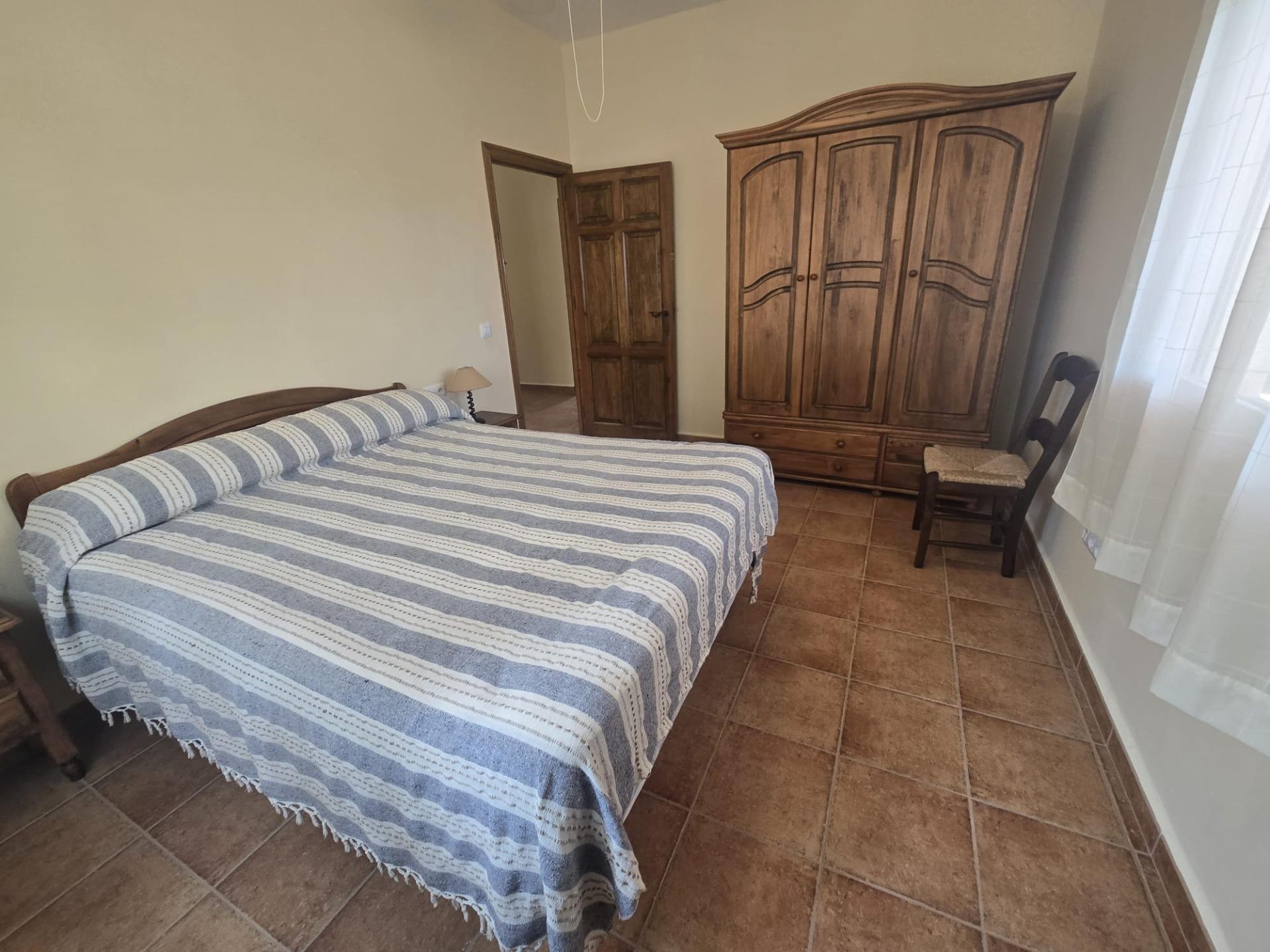 Bedroom in villa for sale in Murcia
