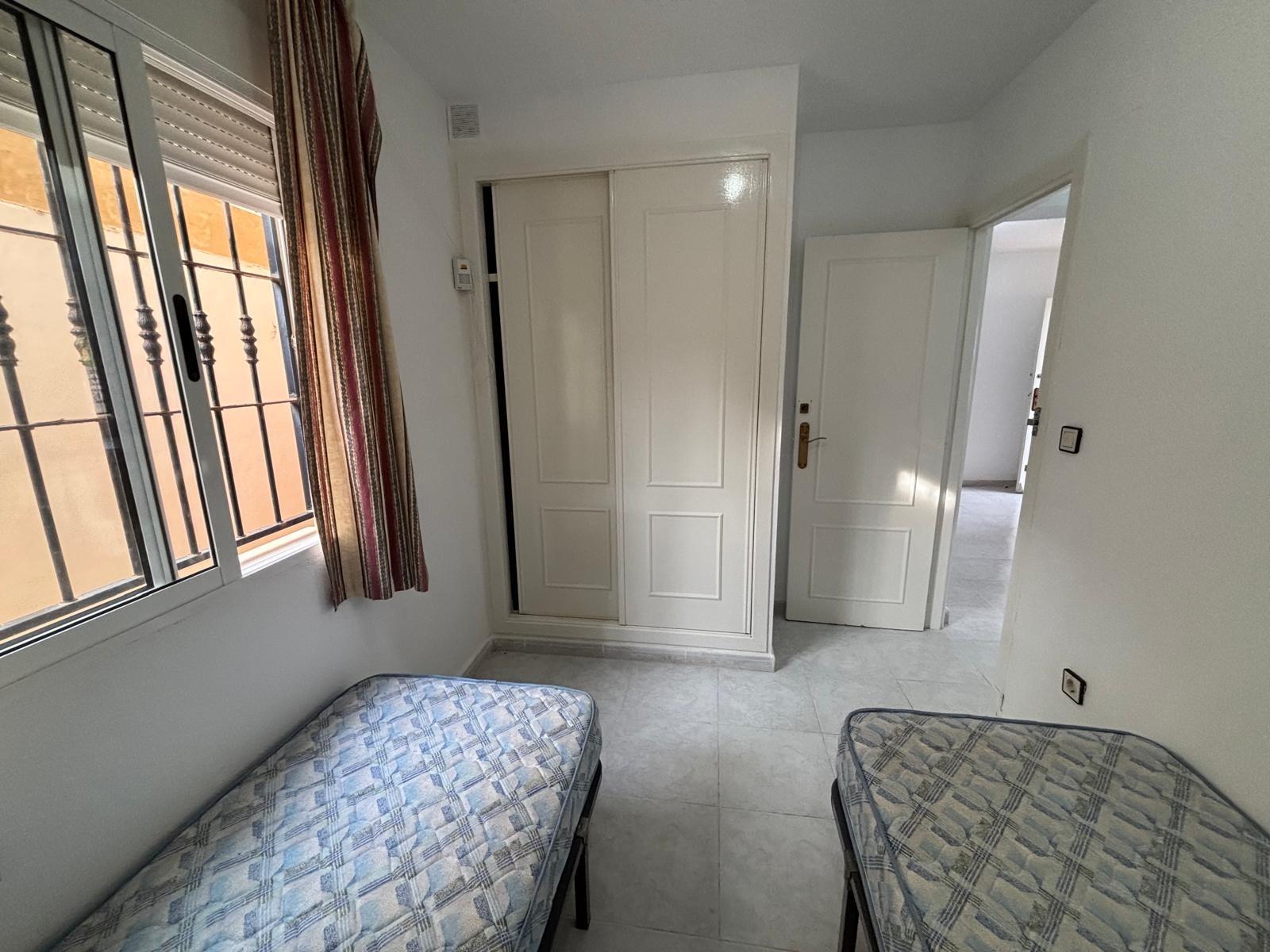 Master bedroom in bungalow for sale in Torrevieja