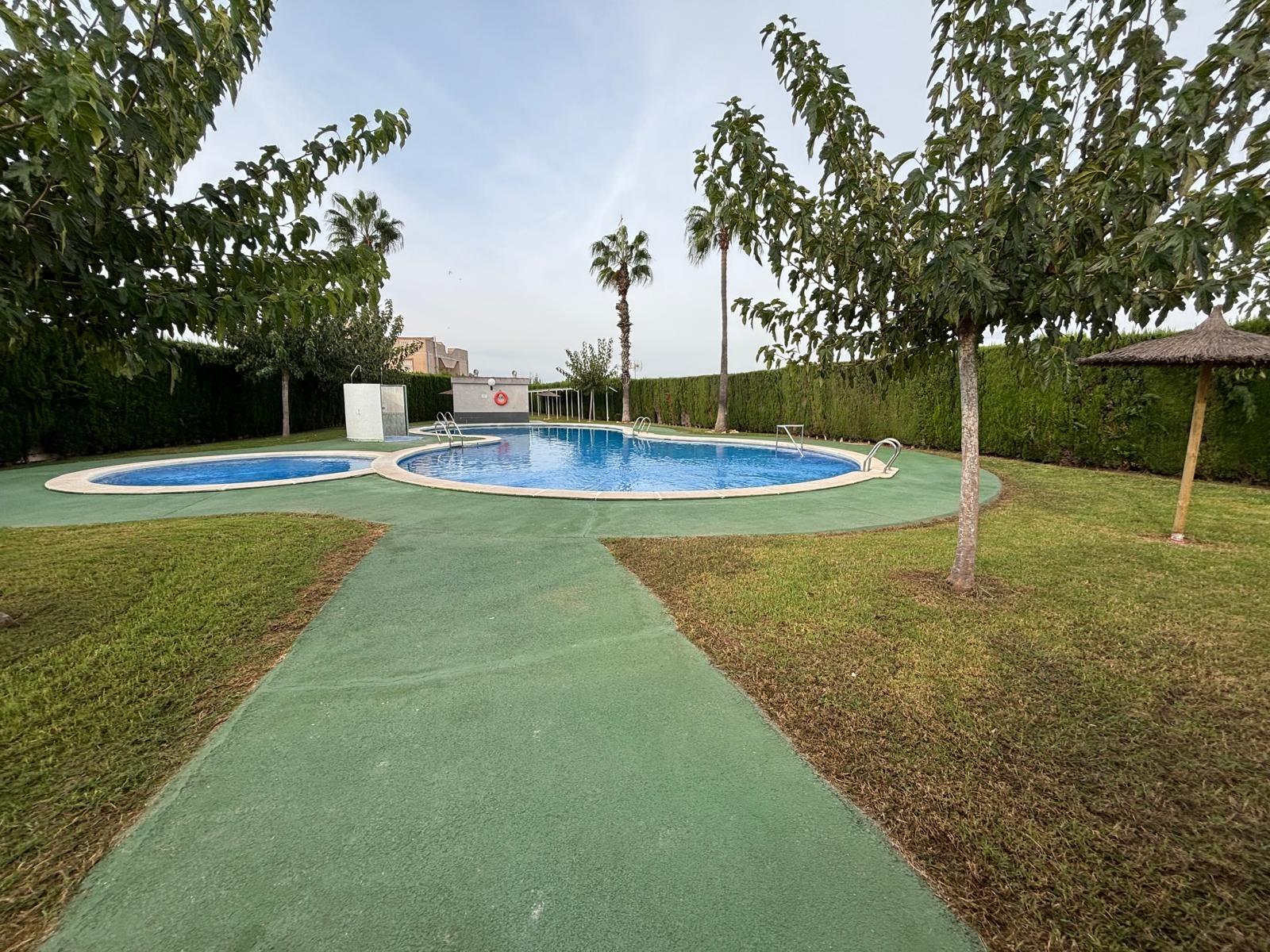Terrace in bungalow for sale in Torrevieja