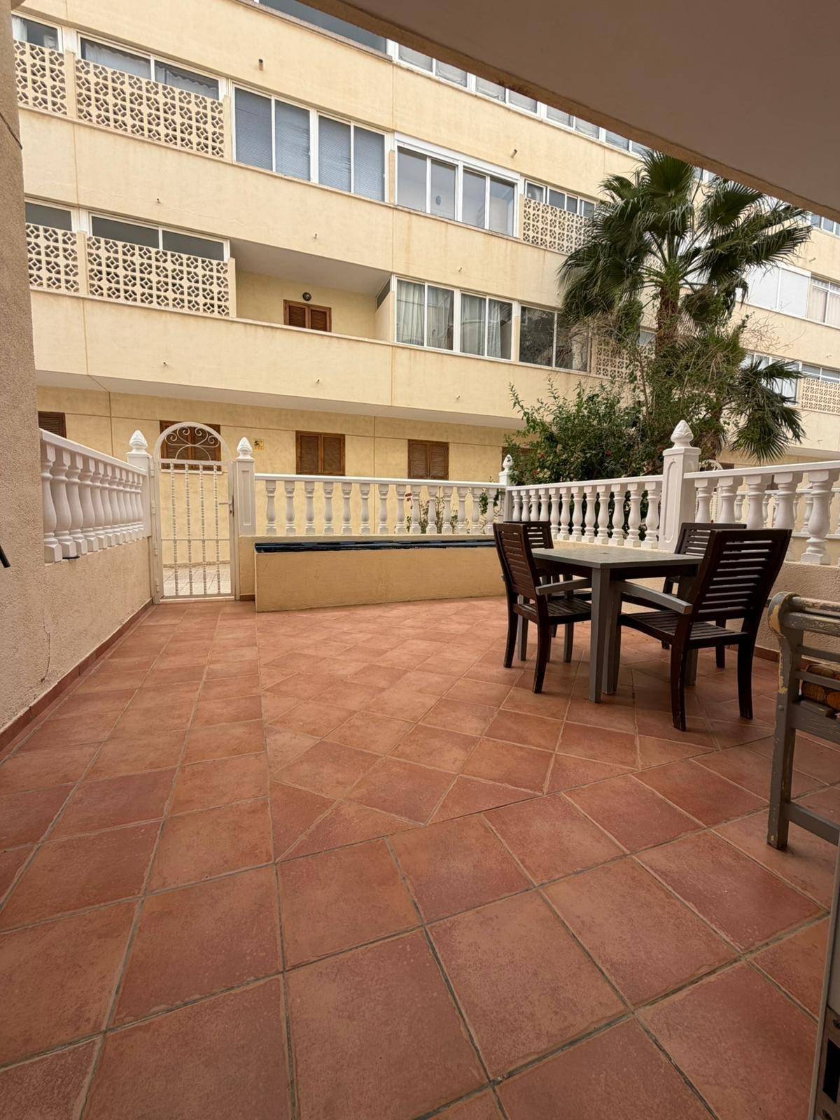 Discover this charming, renovated apartment in the La Regia area of Orihuela Costa