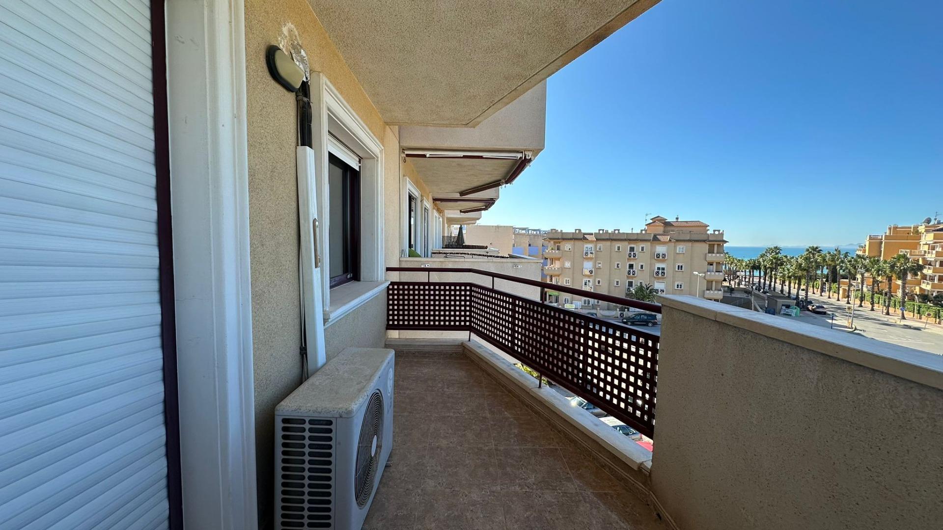 Bedroom in apartment for sale in Orihuela Costa