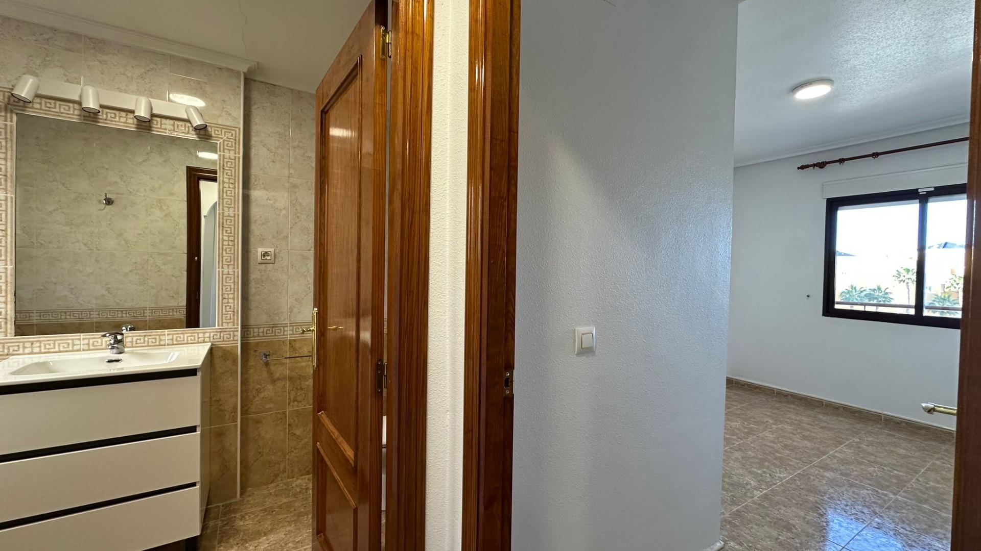 Garden in apartment for sale in Orihuela Costa