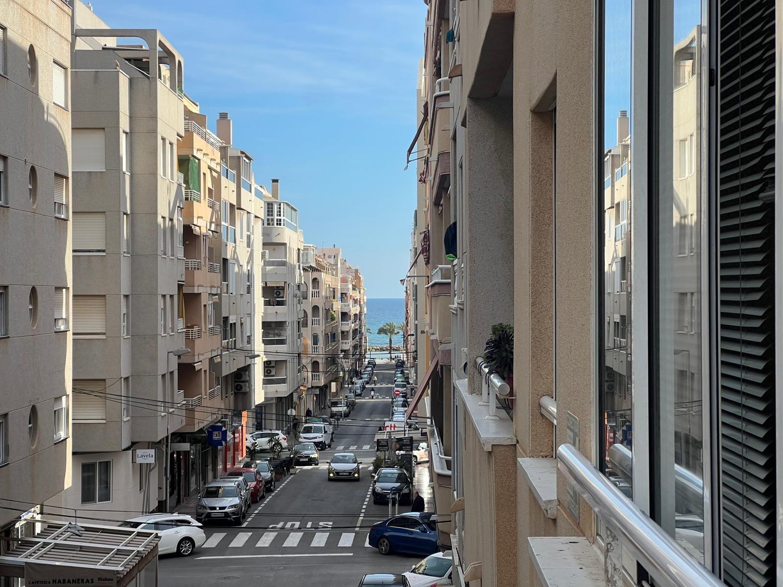 Master bedroom in apartment for sale in Torrevieja