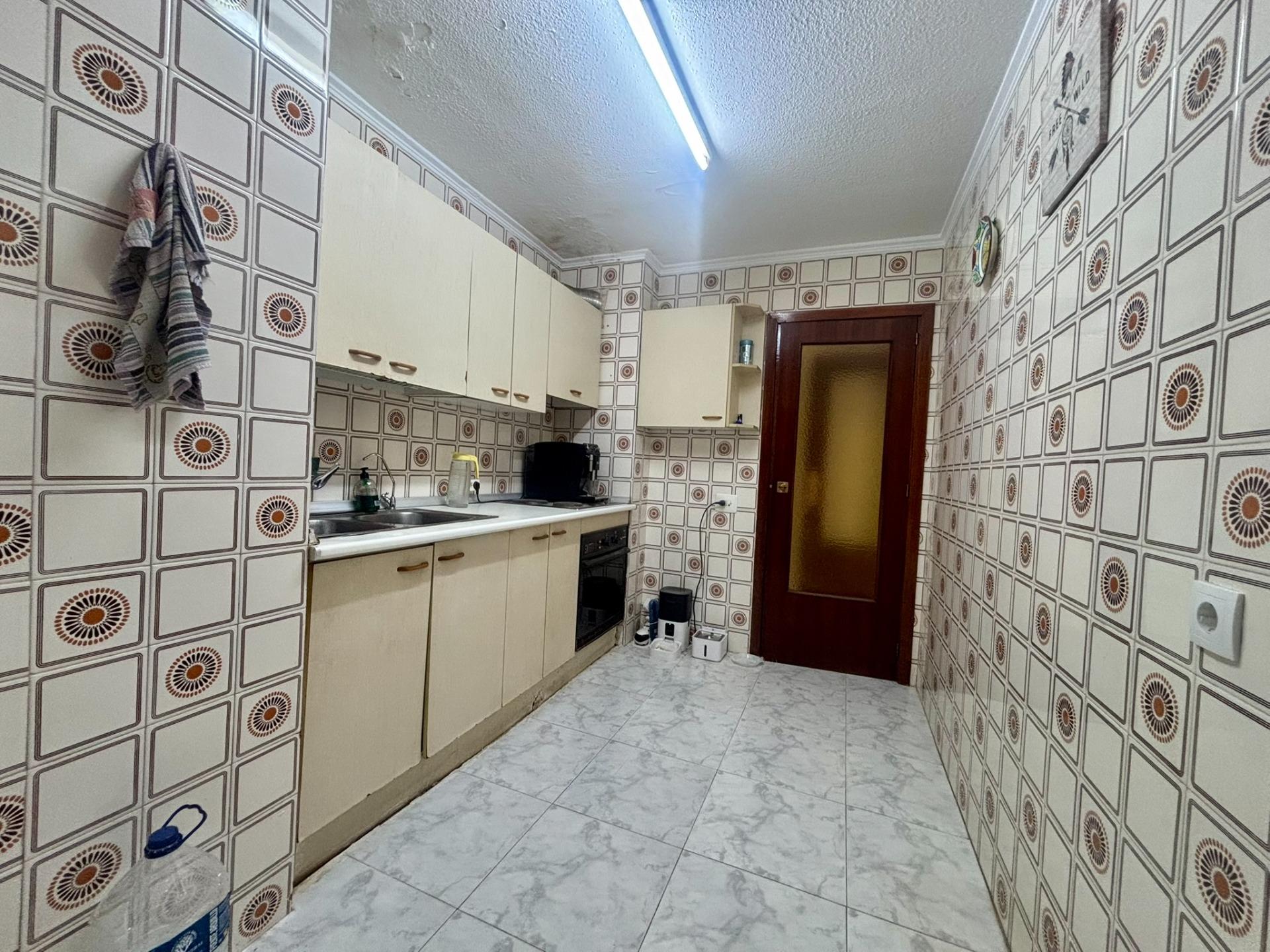 Kitchen in apartment for sale in Torrevieja