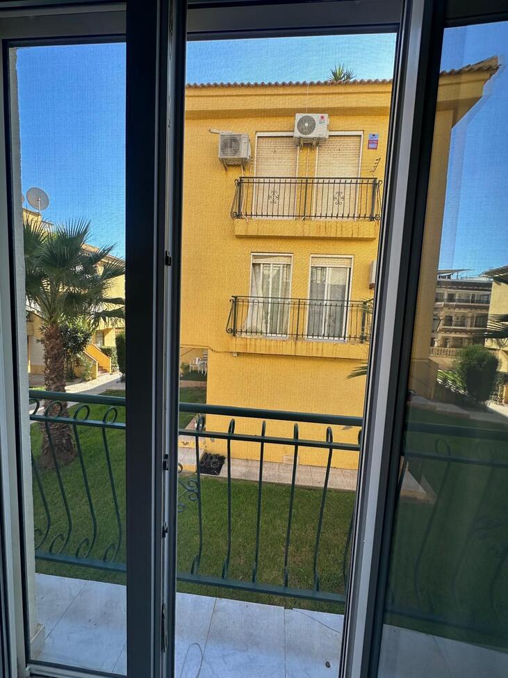 Living room in apartment for sale in Torrevieja