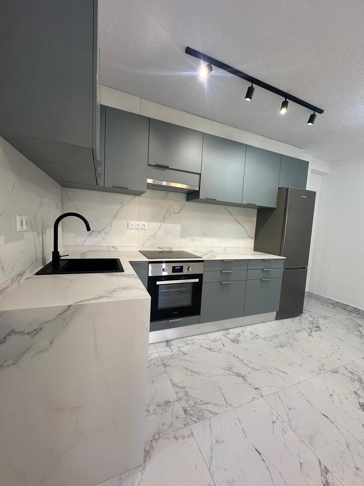 Bright and Modern 3-Bedroom Apartment in Torrevieja, La Veleta – Just Steps from the Sea