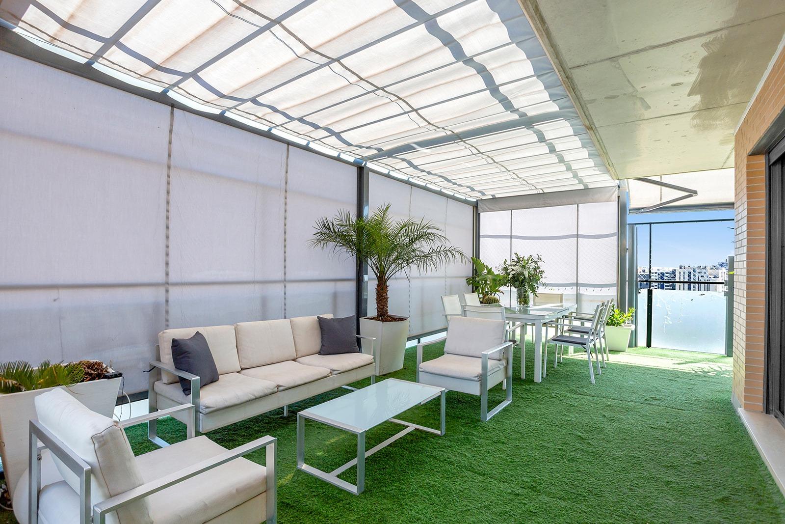 Exterior view in penthouse for sale in Alicante