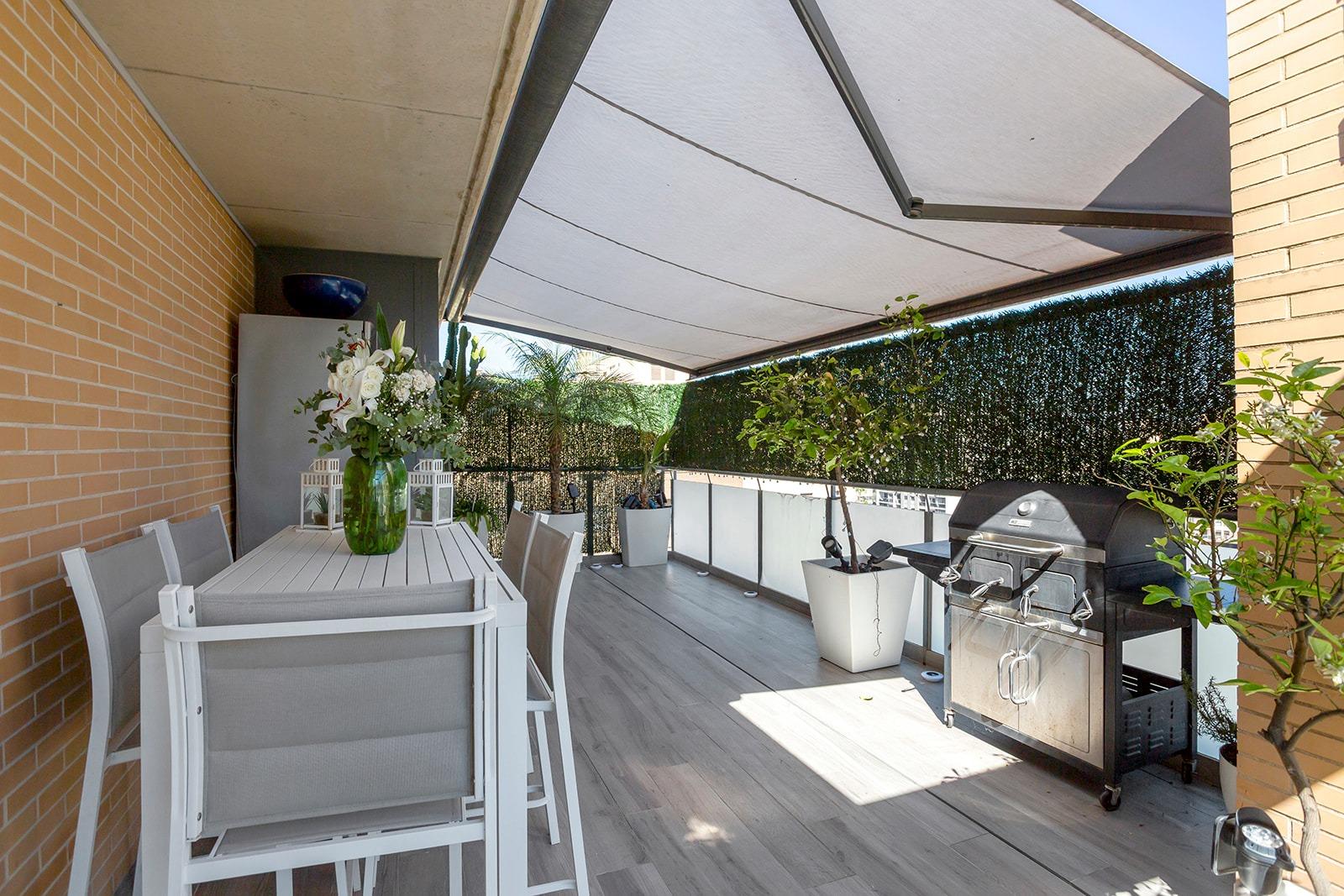 Master bedroom in penthouse for sale in Alicante