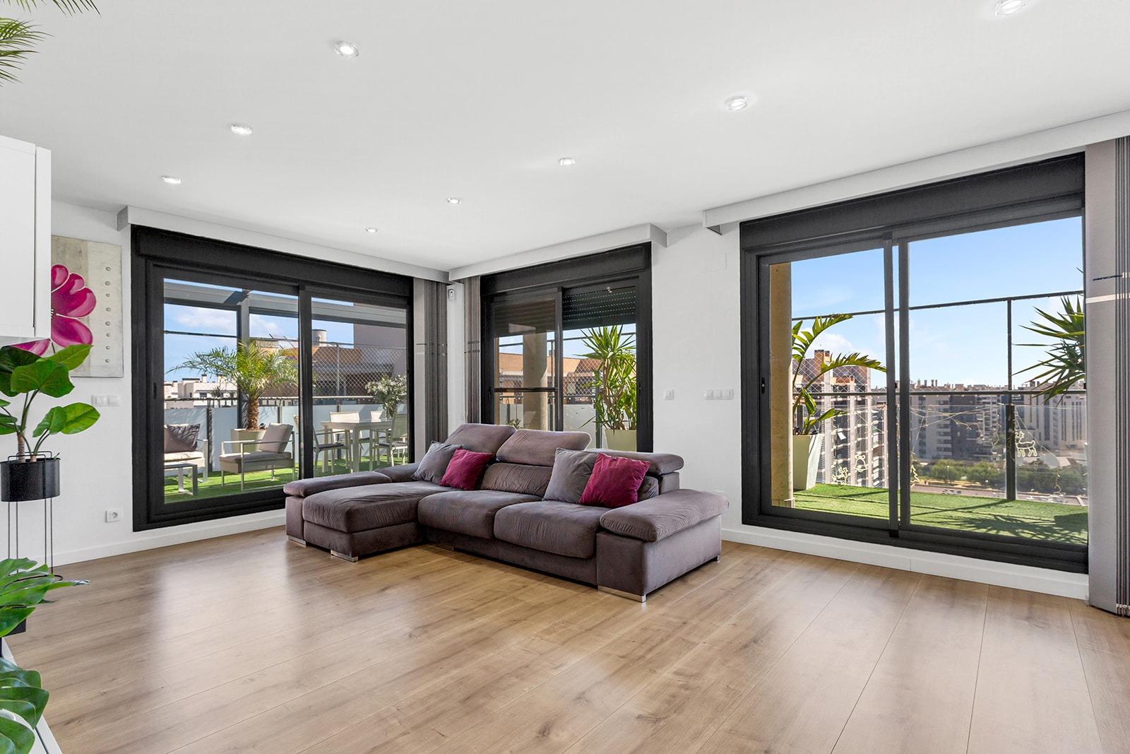 Garden in penthouse for sale in Alicante