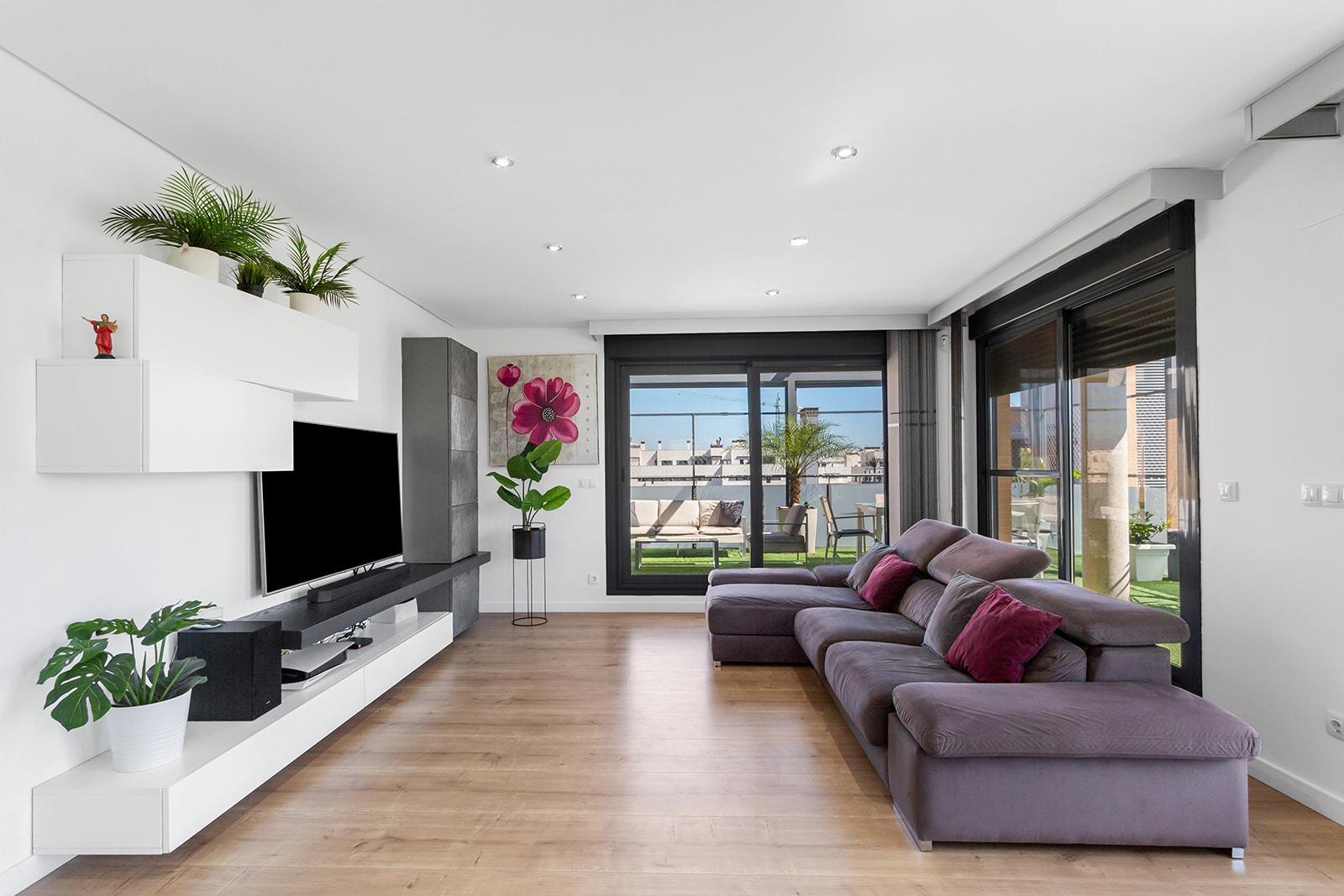 Dining area in penthouse for sale in Alicante