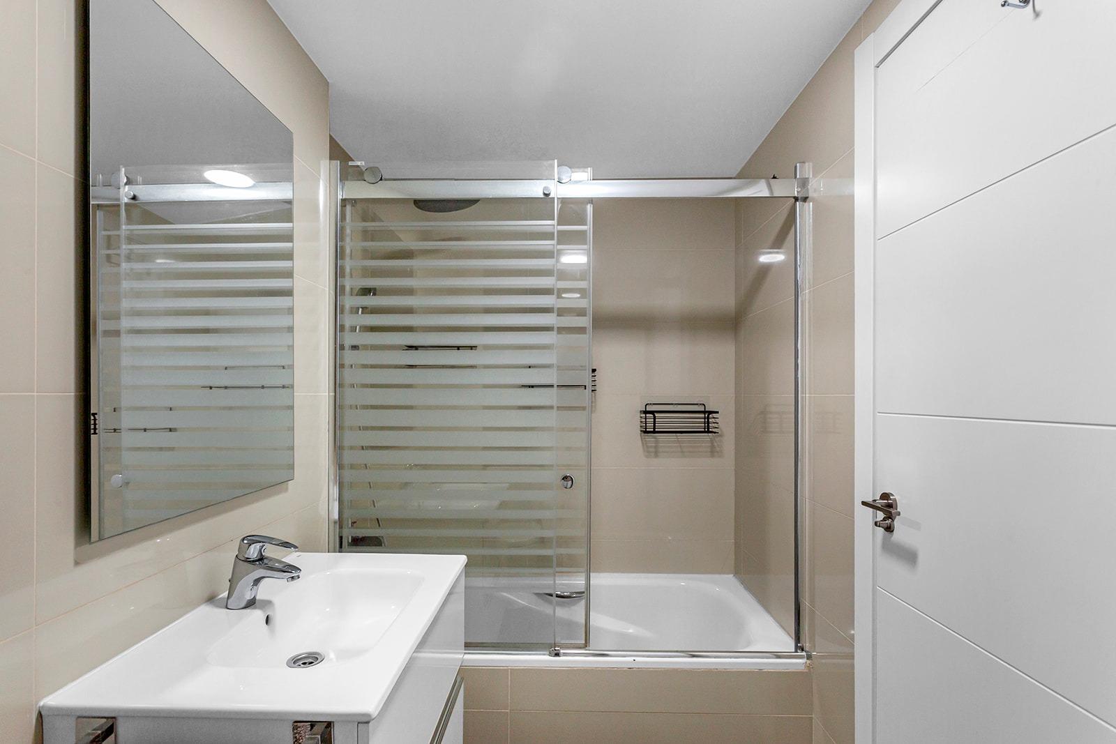 Master bedroom in penthouse for sale in Alicante