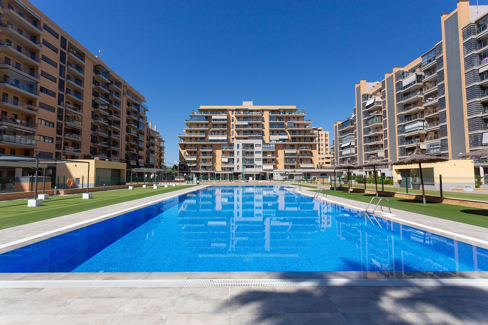Bedroom in penthouse for sale in Alicante