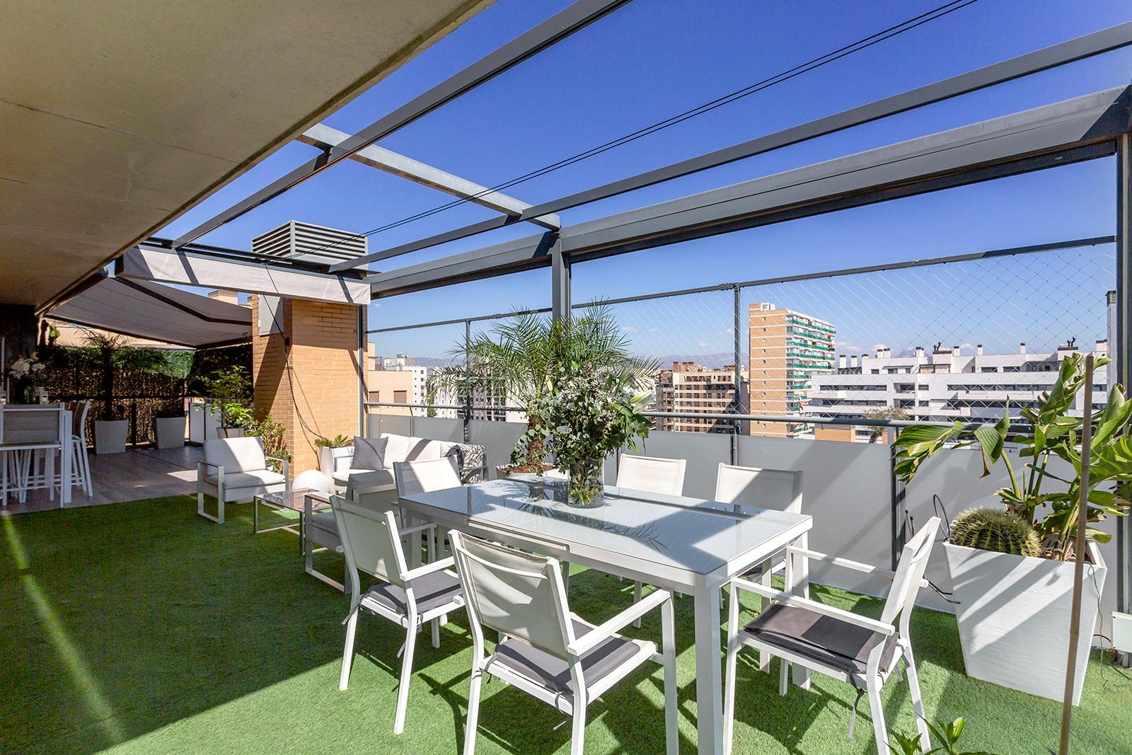 Pool area in penthouse for sale in Alicante