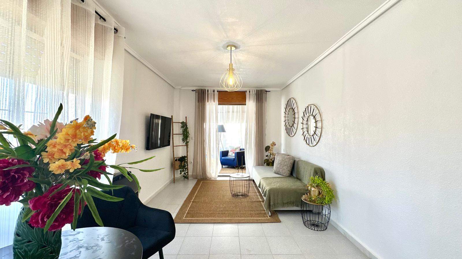 Master bedroom in apartment for sale in Torrevieja