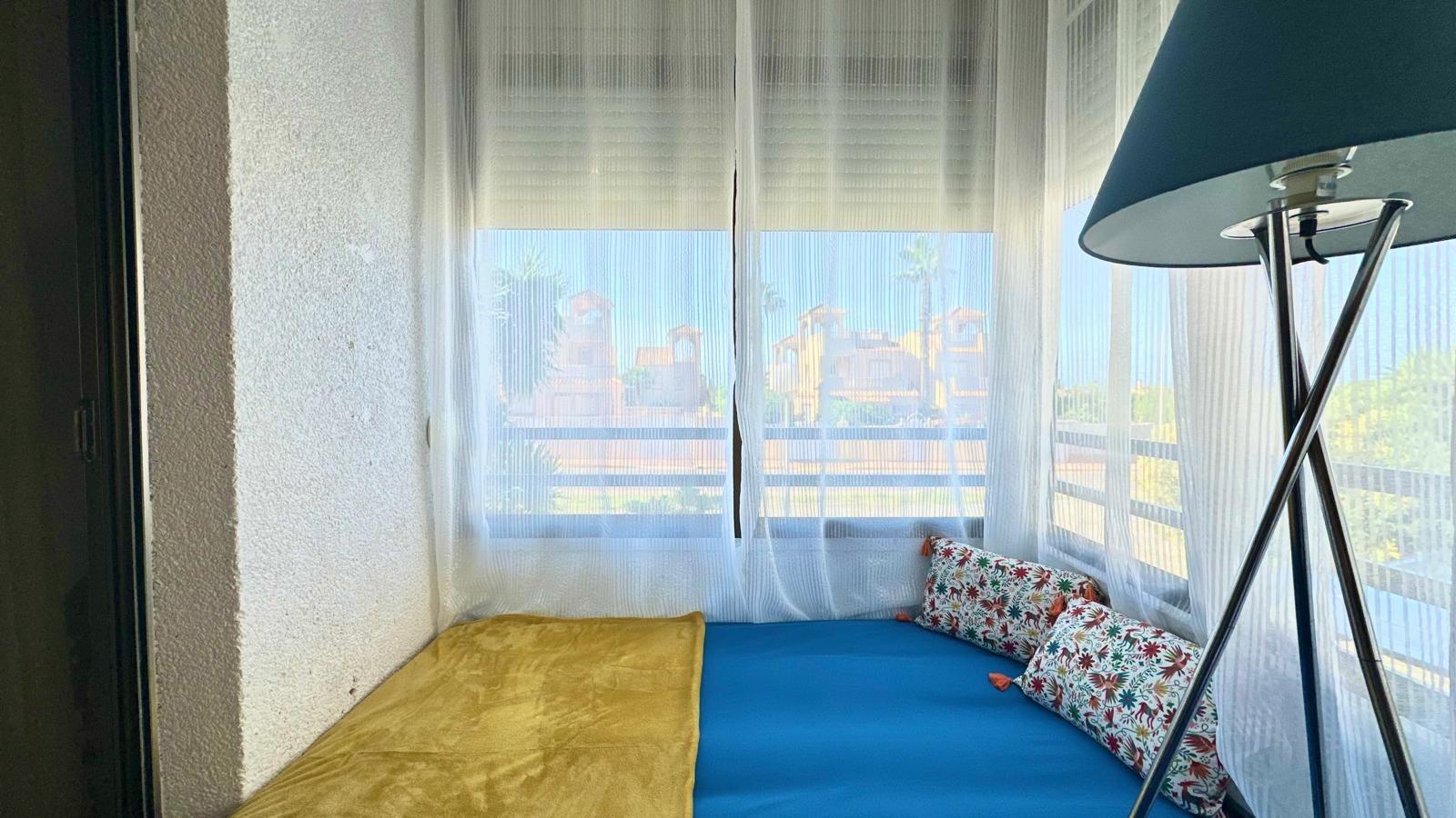 Bedroom in apartment for sale in Torrevieja