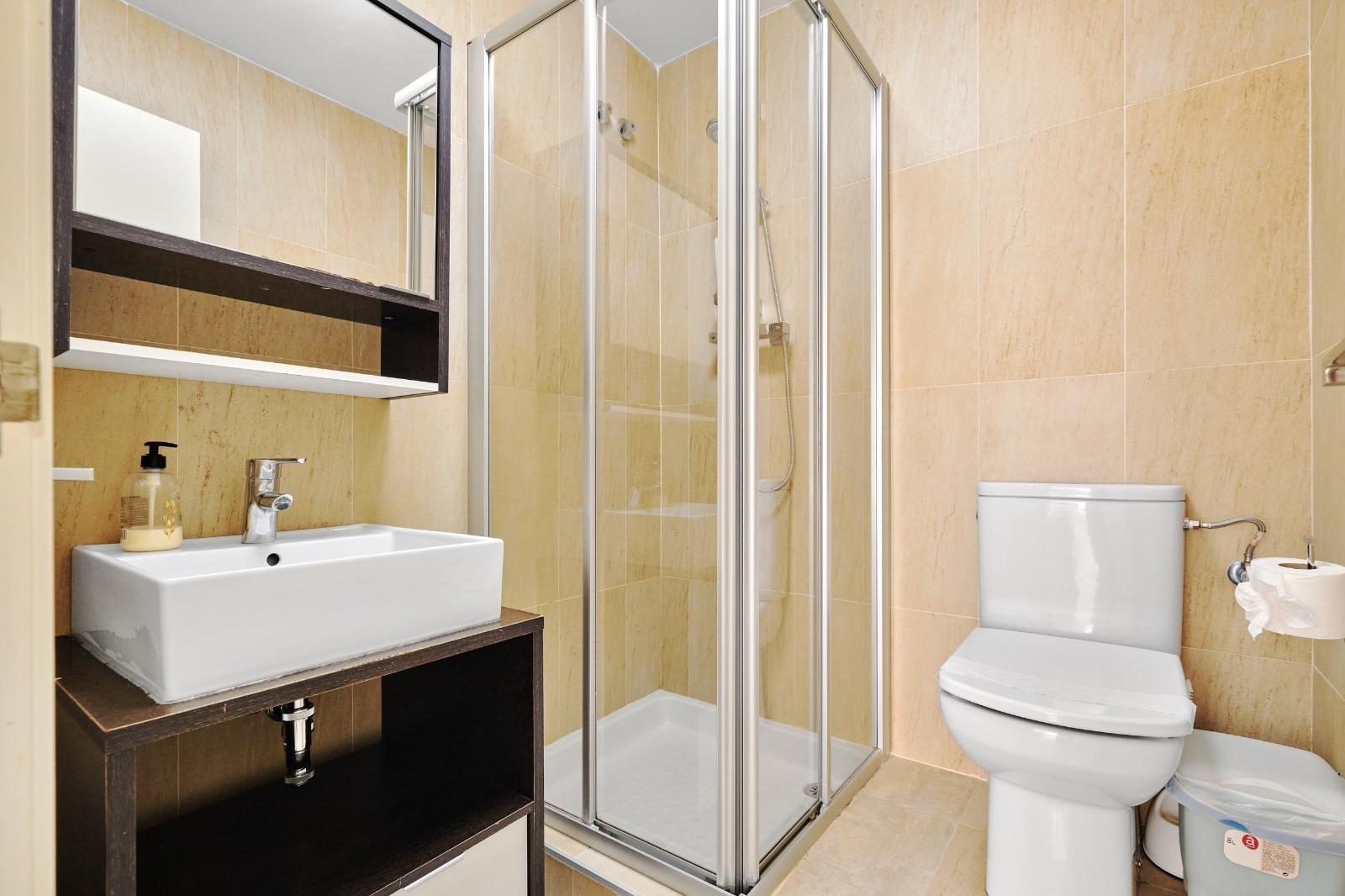 Bedroom in apartment for sale in Torrevieja