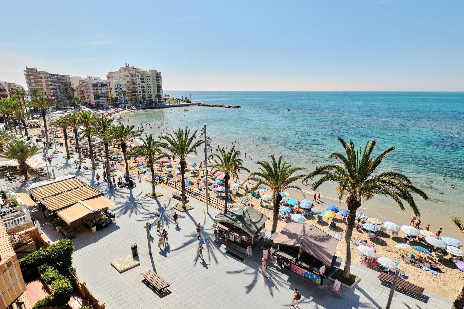 Terrace in apartment for sale in Torrevieja