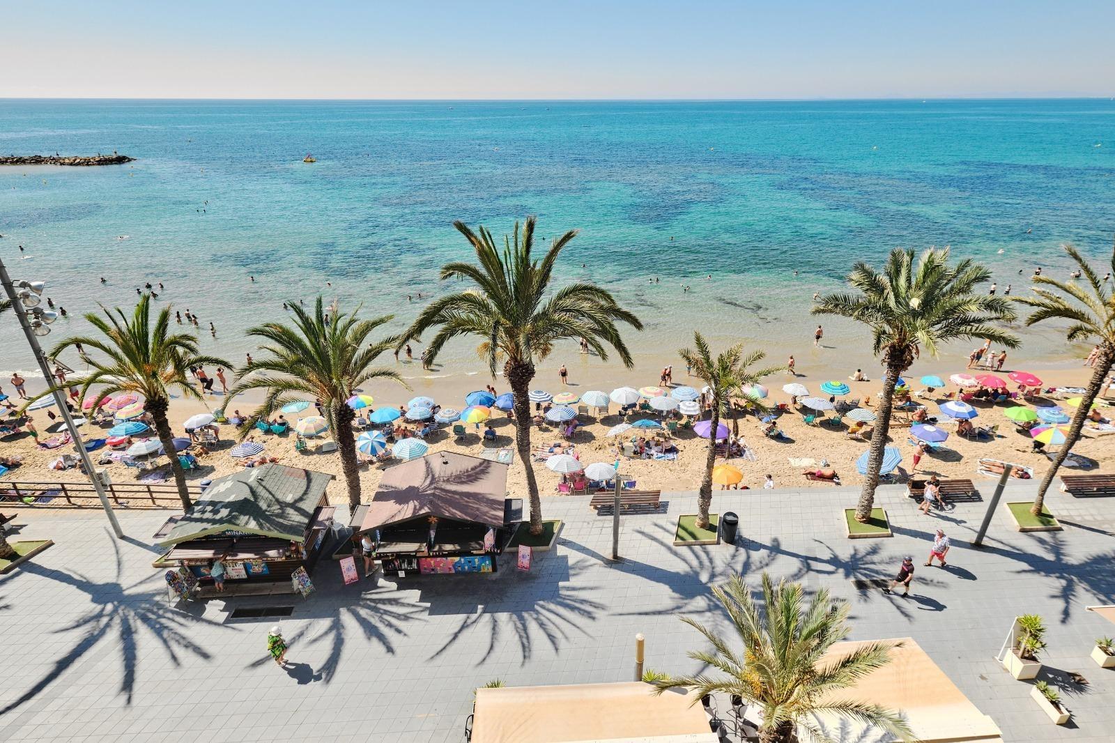 Pool area in apartment for sale in Torrevieja