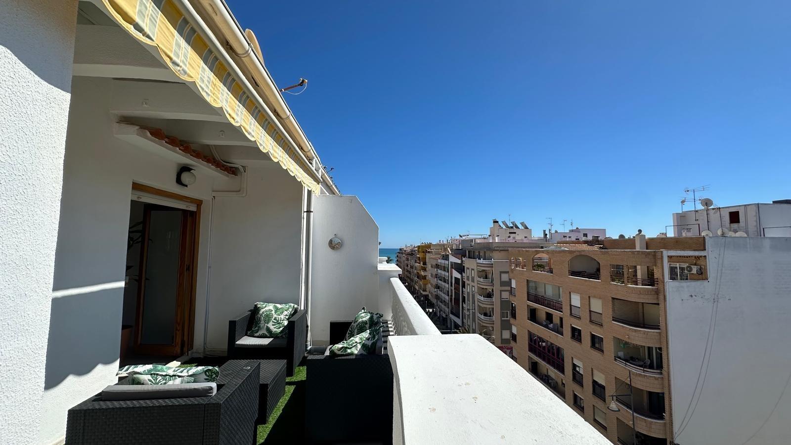 Bedroom in apartment for sale in Torrevieja