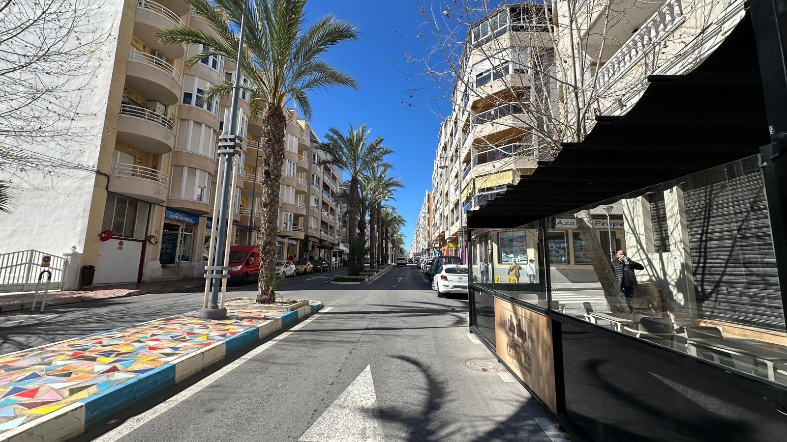 Terrace in apartment for sale in Torrevieja