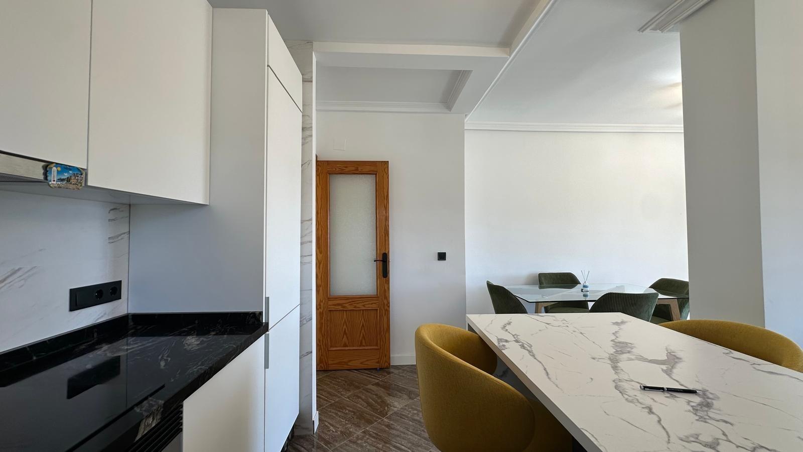 Bedroom in apartment for sale in Torrevieja