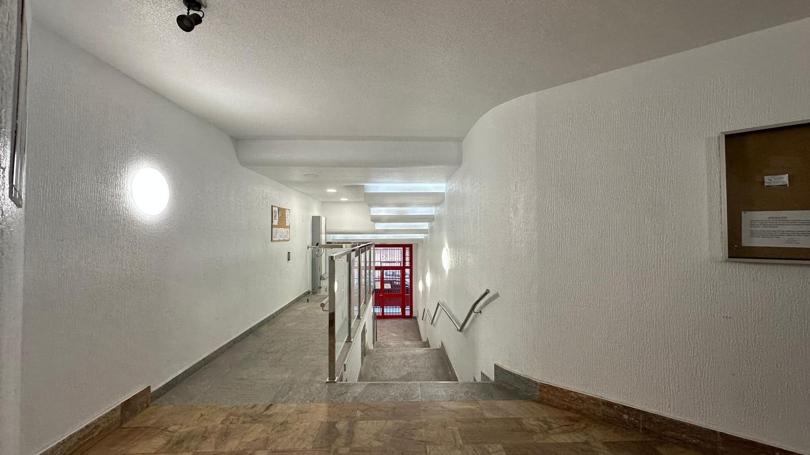 Bedroom in apartment for sale in Torrevieja