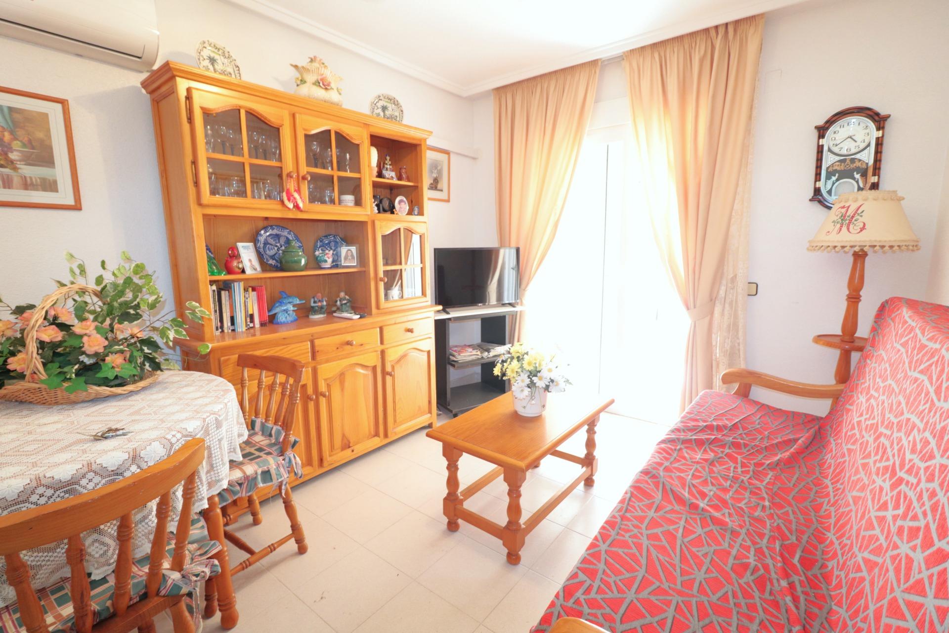 Bedrooms: 2, Bathrooms: 1, Apartment in Torrevieja, Alicante, Spain