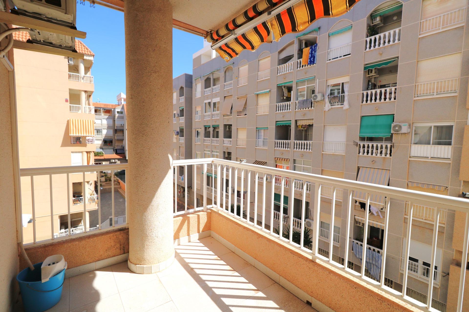 Terrace in apartment for sale in Torrevieja