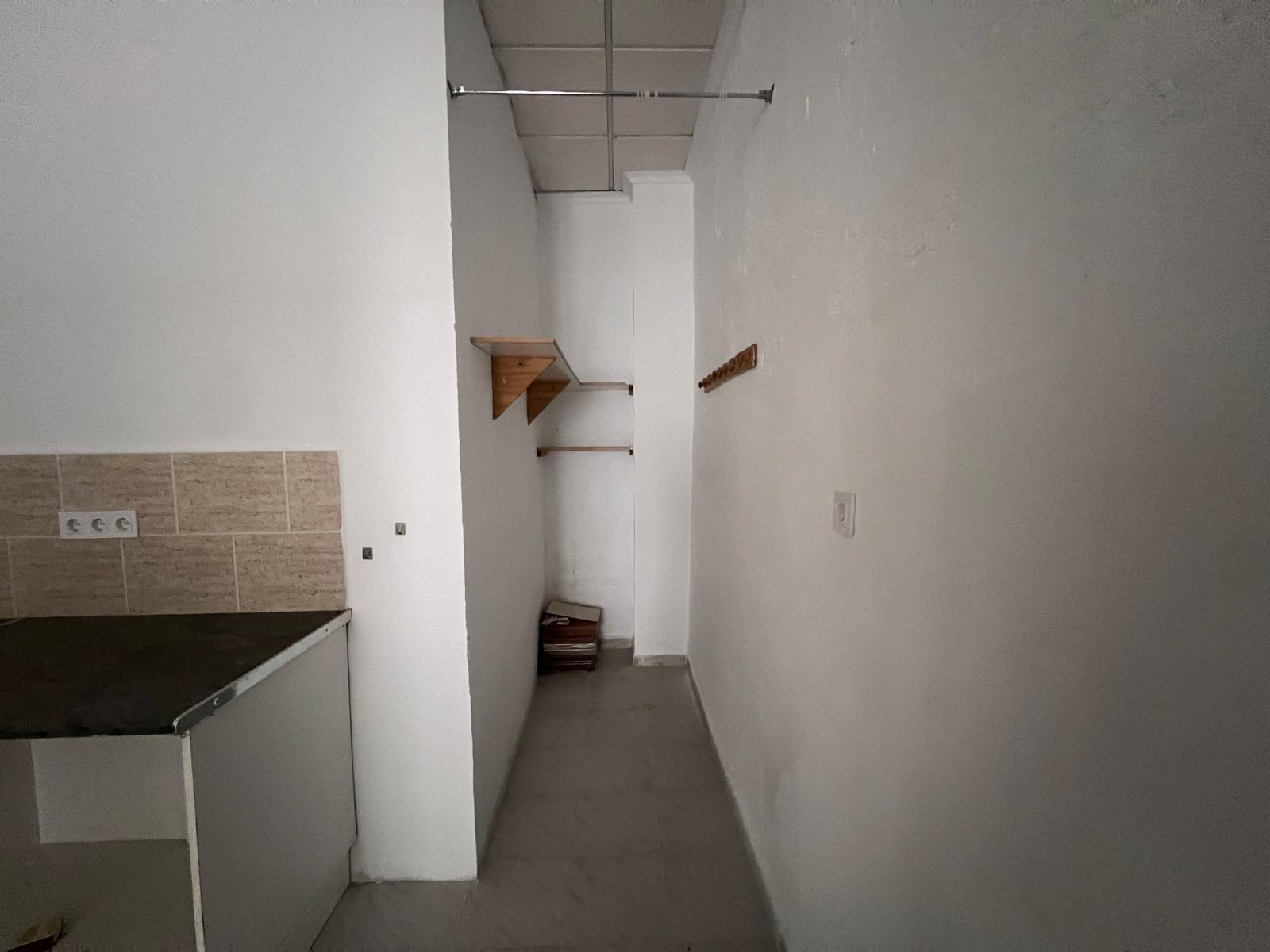 Kitchen in commercial for sale in Torrevieja