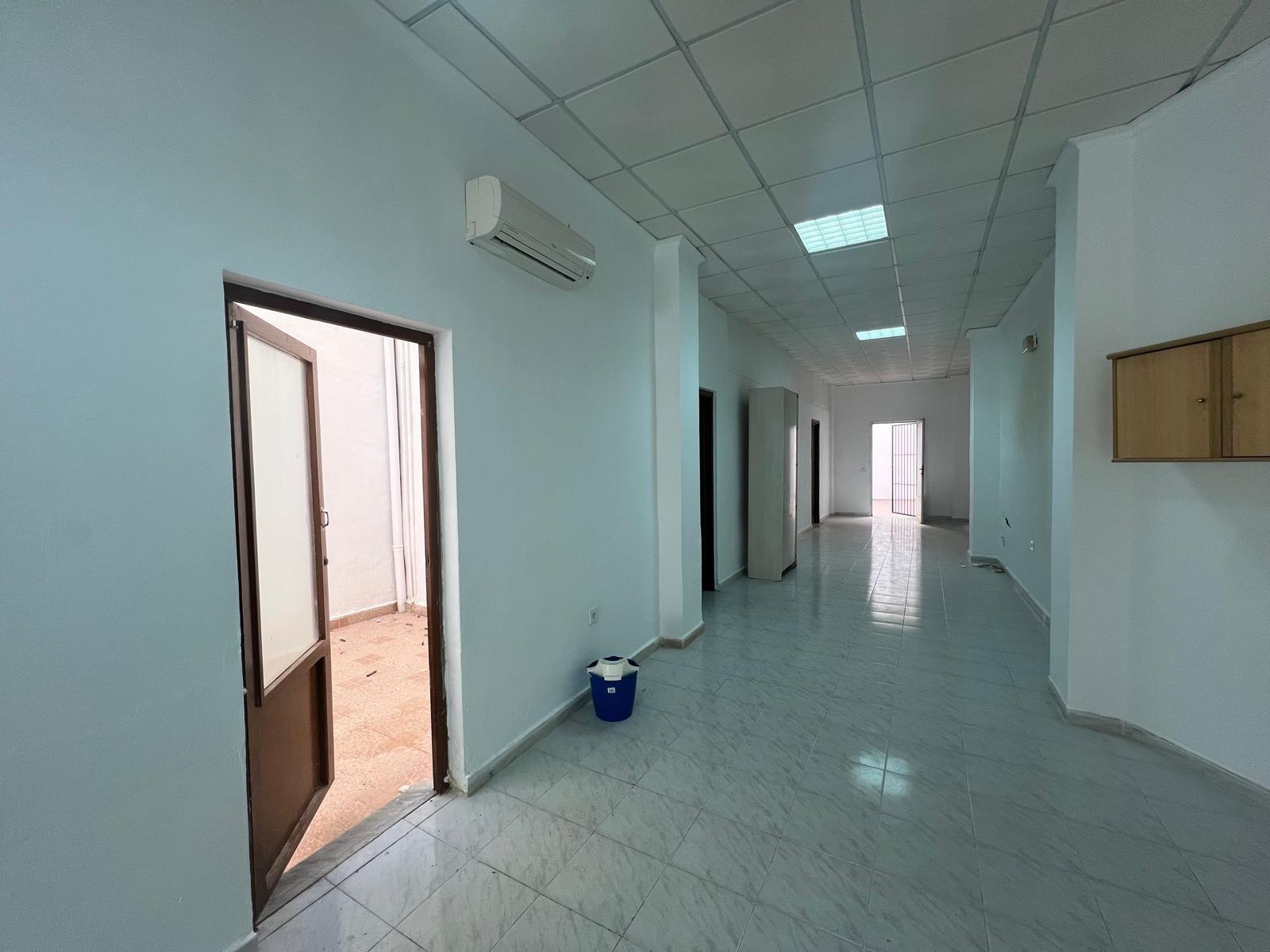 Dining area in commercial for sale in Torrevieja