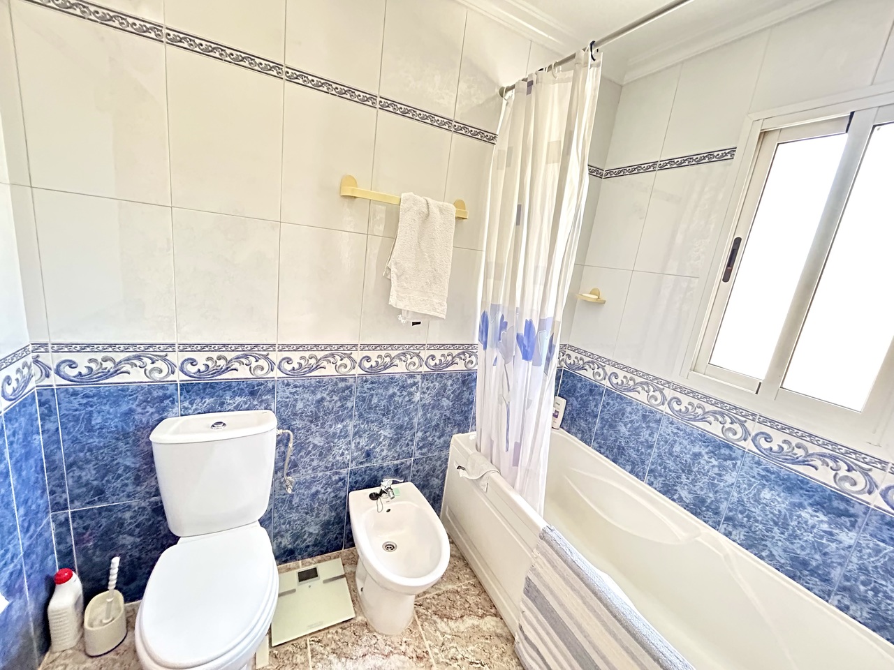 Living room in terraced for sale in La Zenia