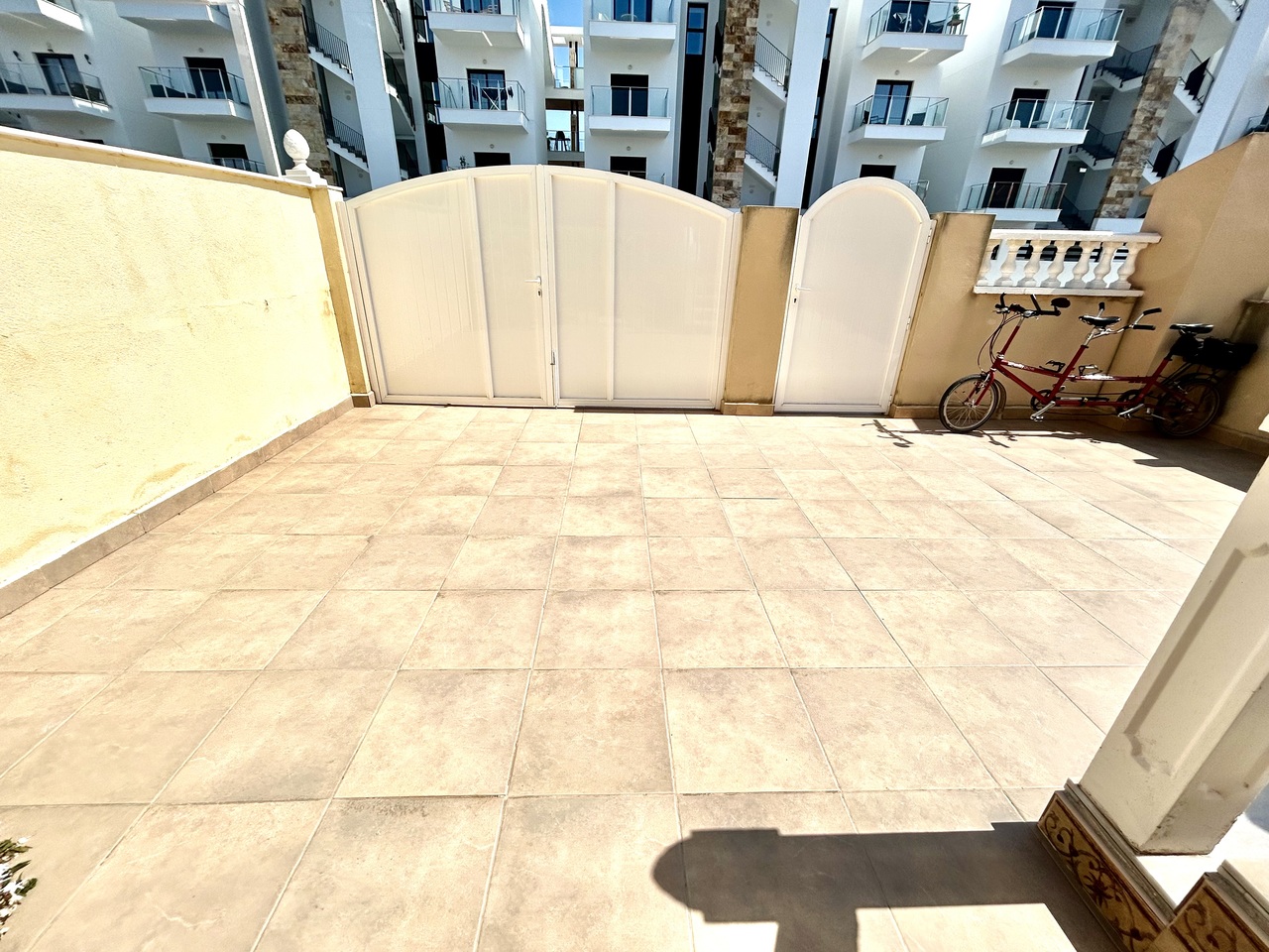 Master bedroom in terraced for sale in La Zenia